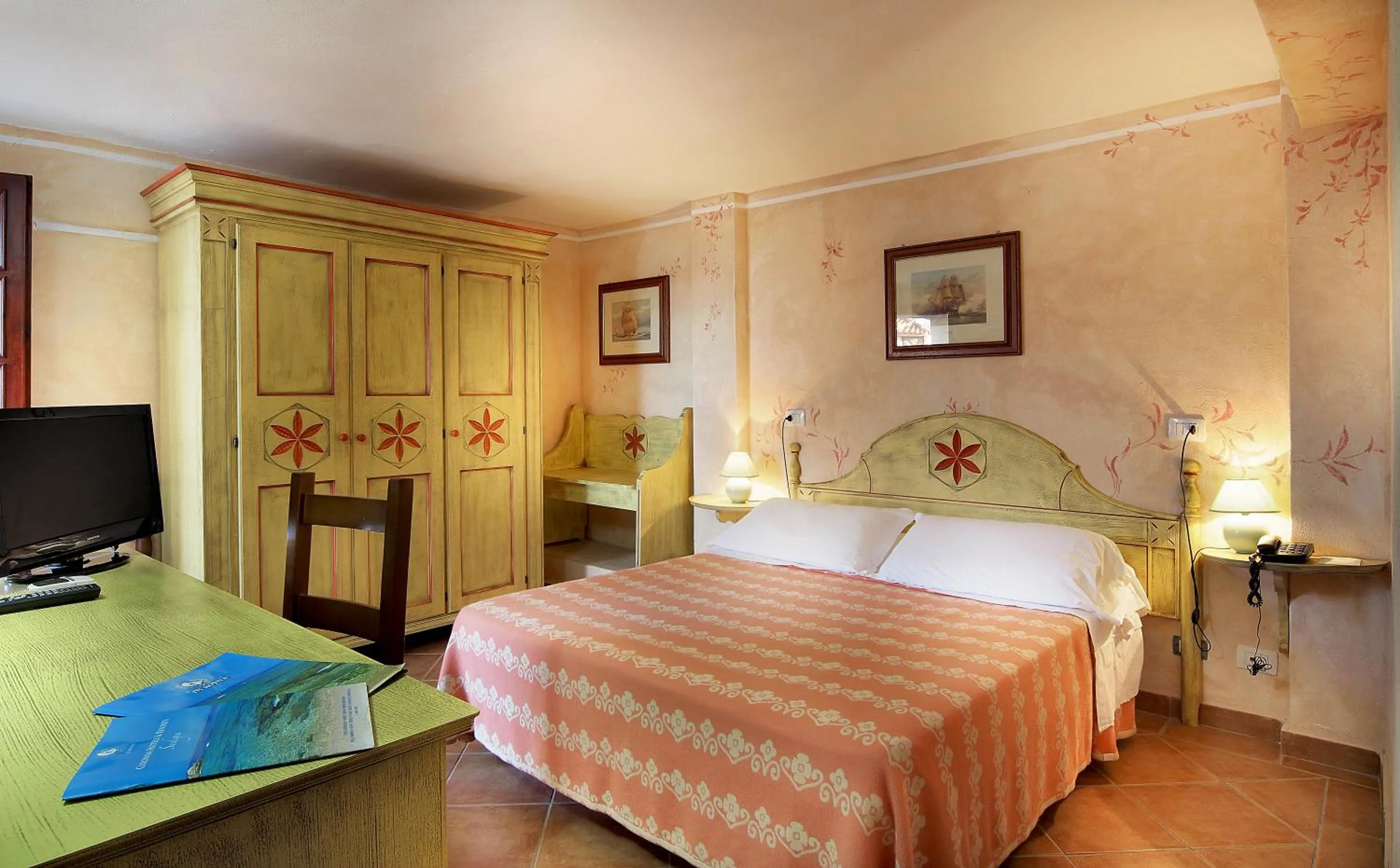 Bedroom, Bed in Colonna Beach Hotel Marinella