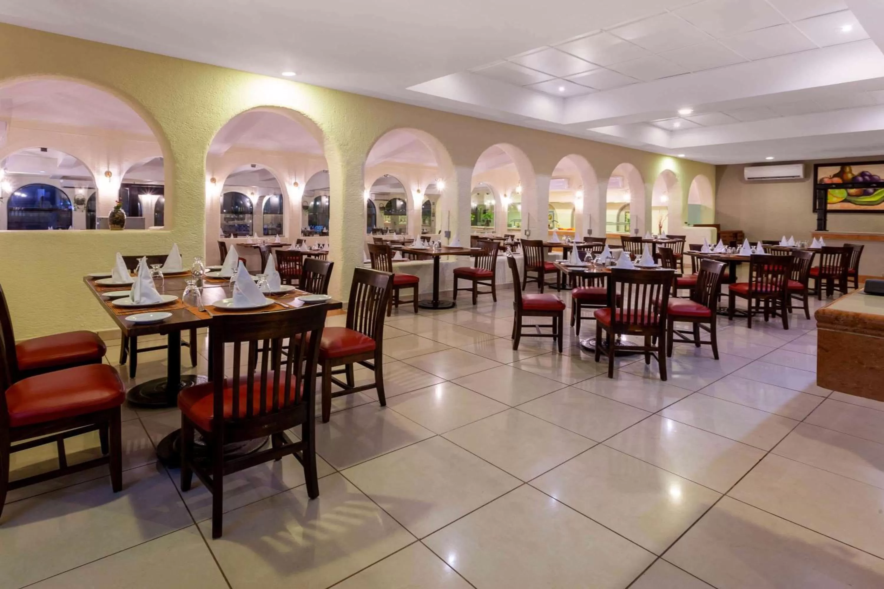 Restaurant/places to eat in Cozumel Hotel & Resort Trademark Collection by Wyndham