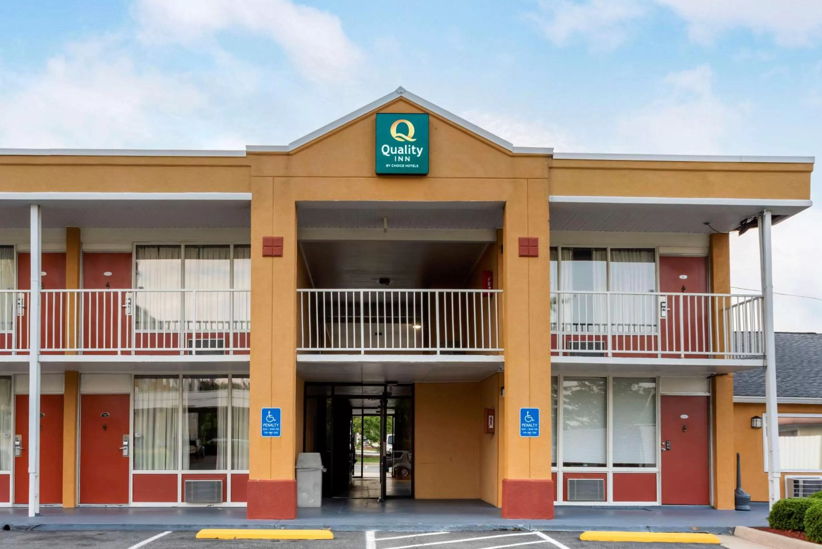 Property building in Quality Inn Fredericksburg near Historic Downtown
