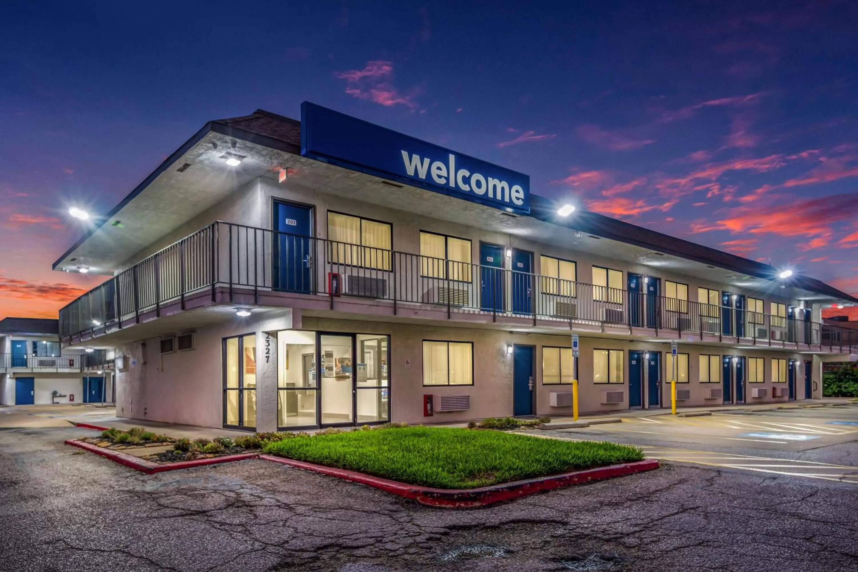 Property building in Motel 6-College Station, TX - Bryan