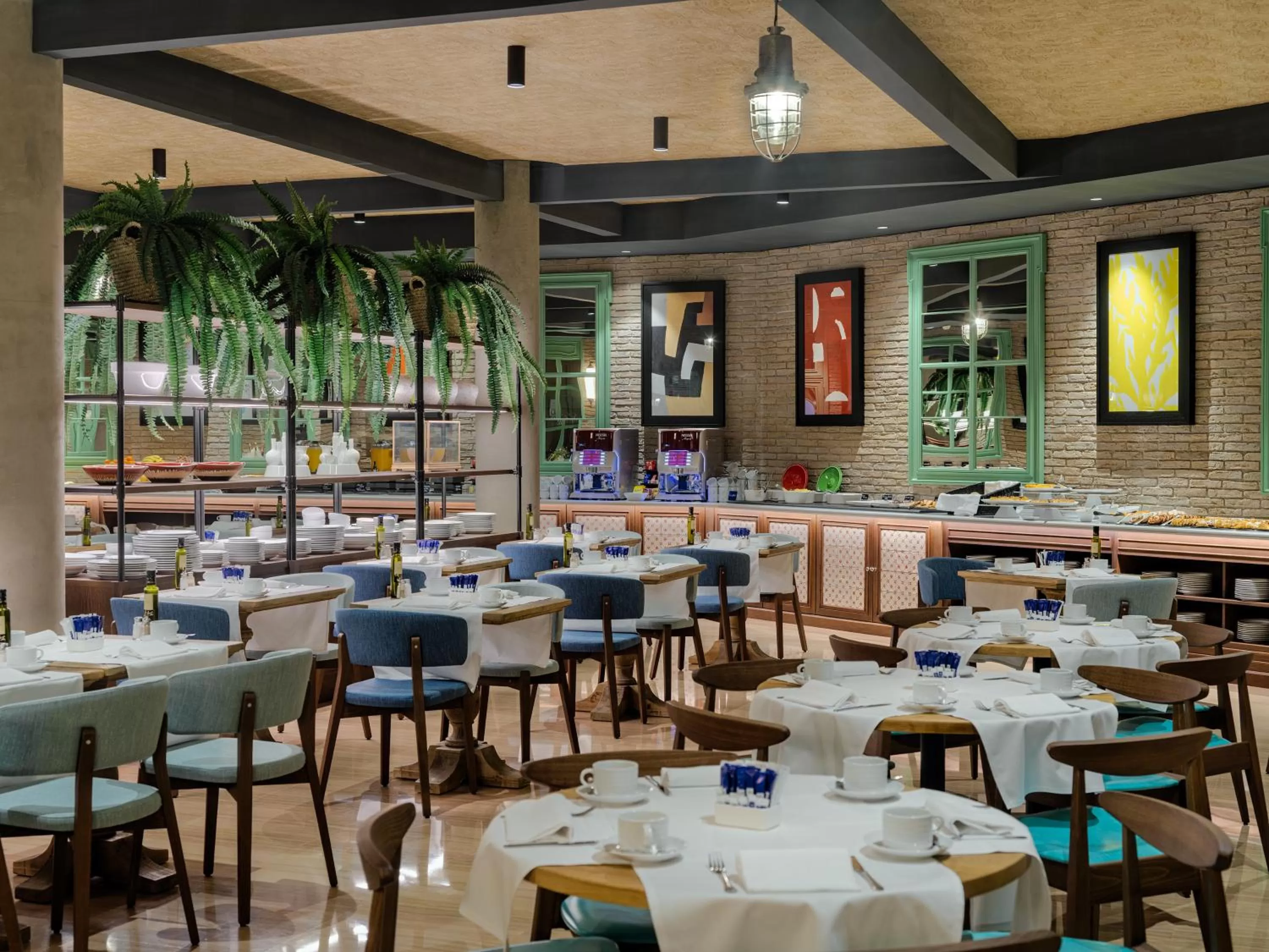 Restaurant/places to eat in H10 Marina Barcelona