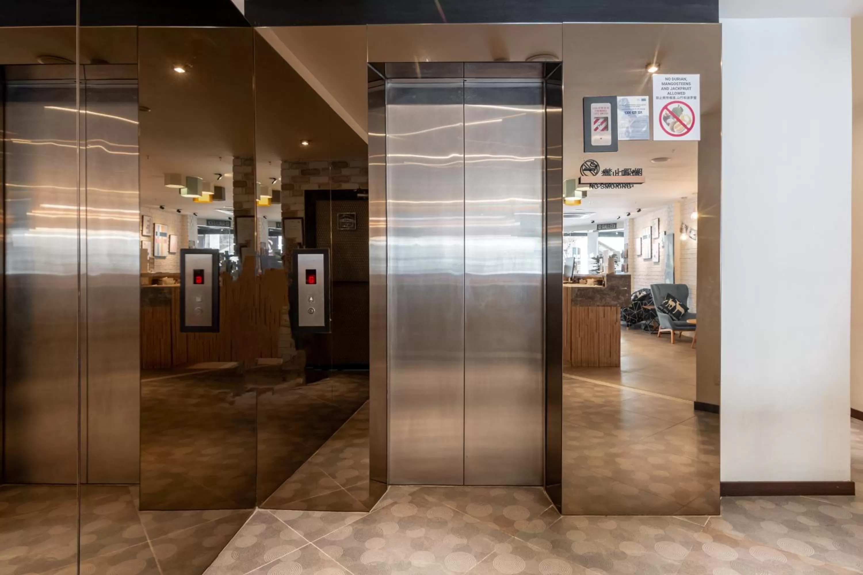 elevator in Apple Hotel Times Square