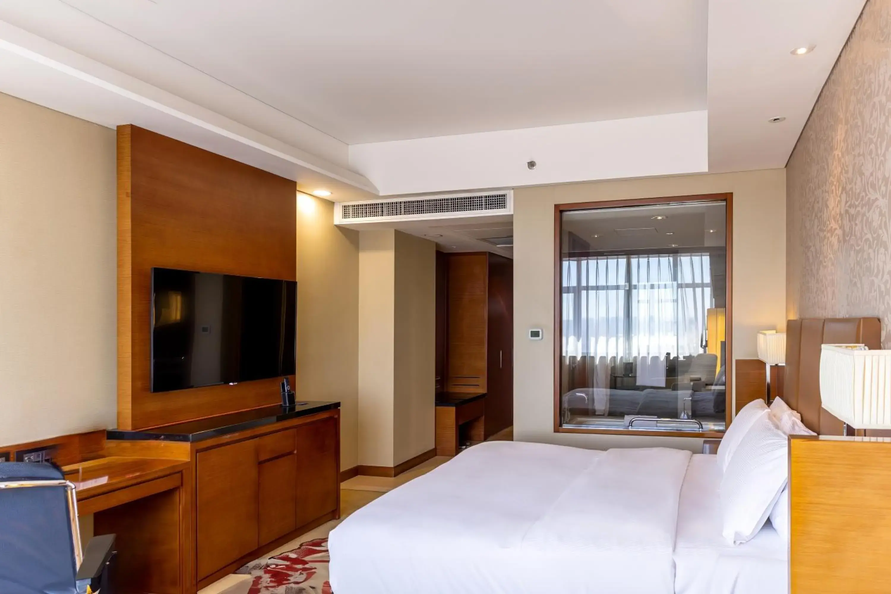 Business King Room in DoubleTree by Hilton Shenyang Business King Room in DoubleTree by Hilton Shenyang