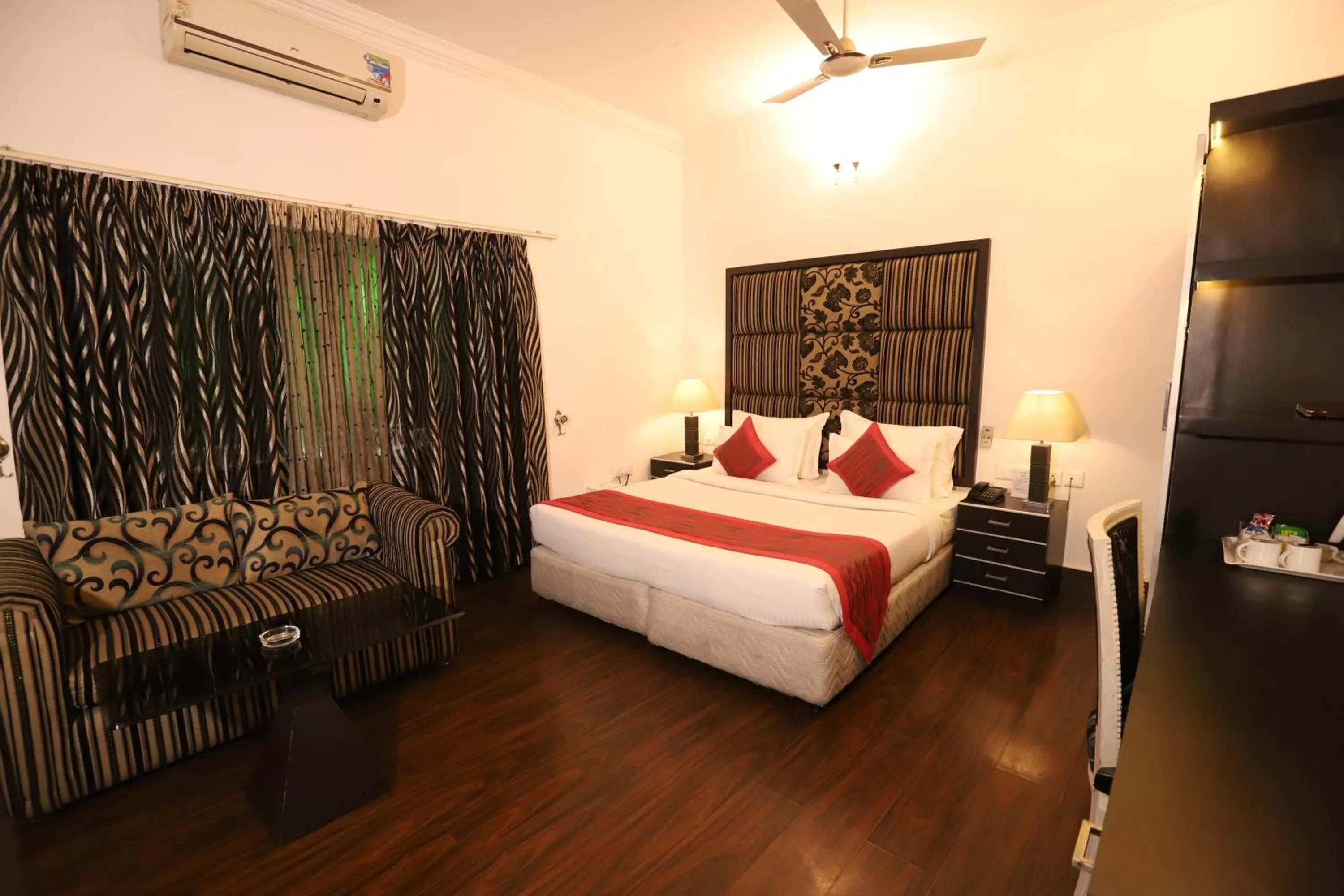 Bed in Hotel Capitol Hills - Greater Kailash Delhi