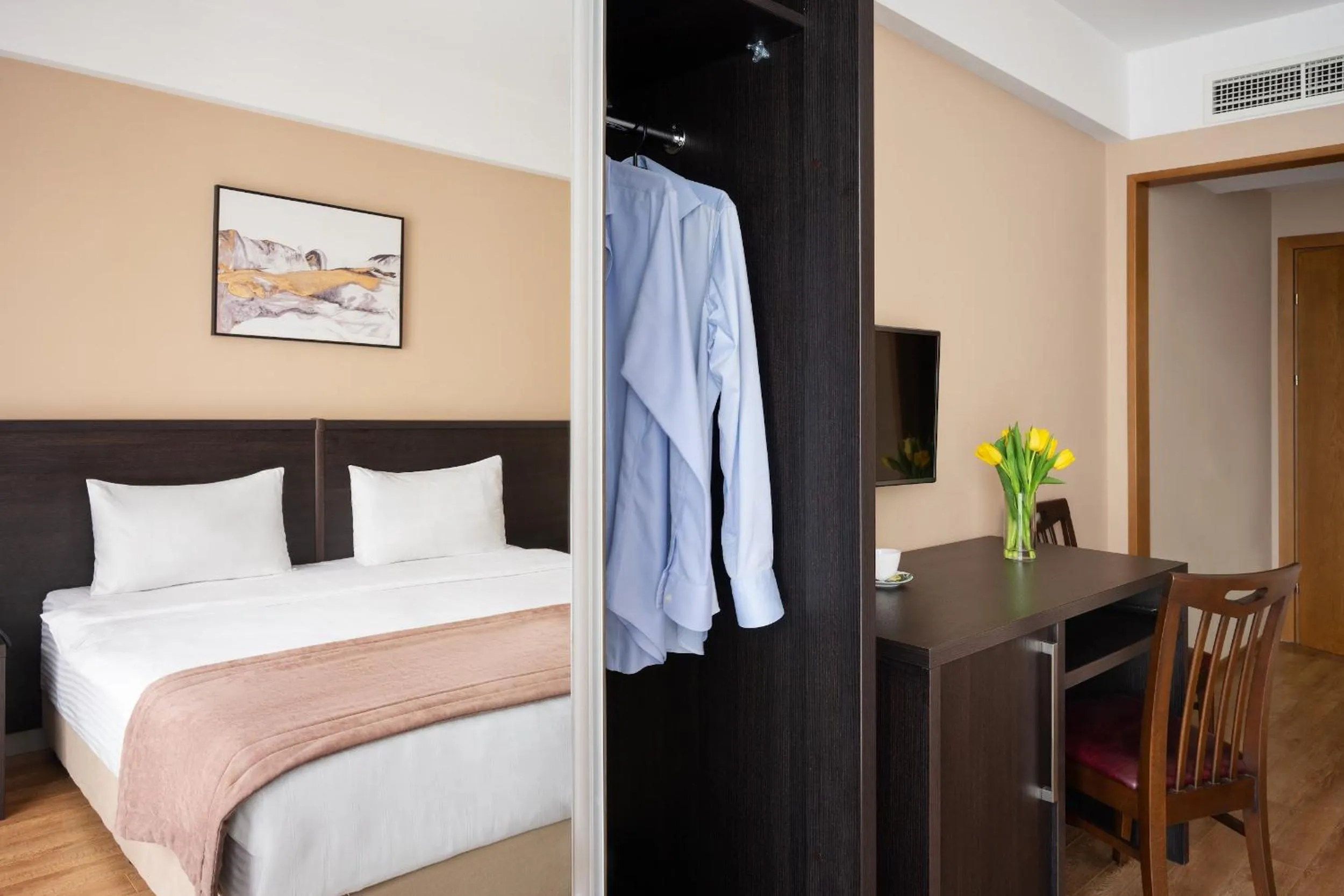 TV and multimedia, Bed in Sephia Hotel