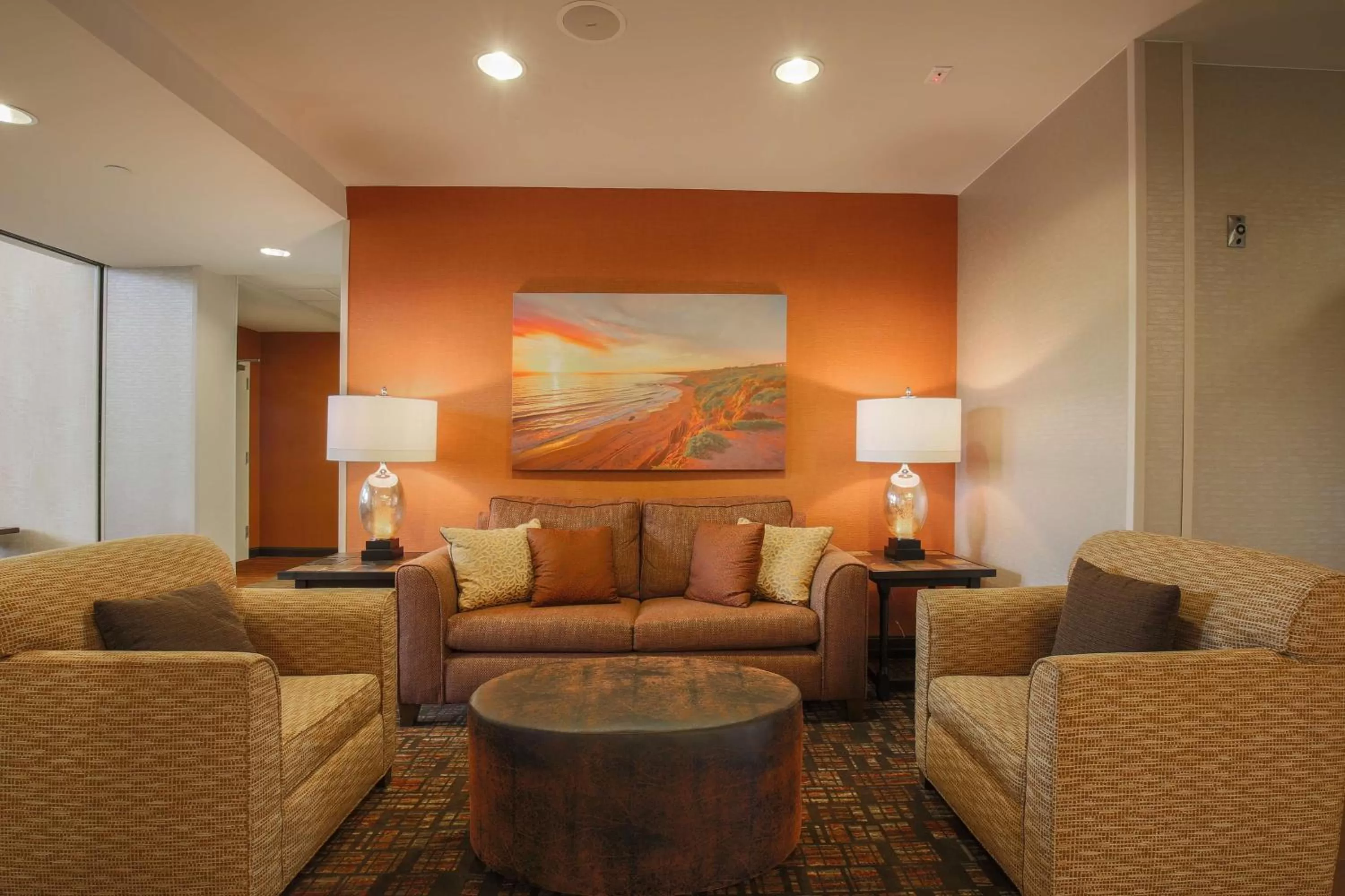 Lobby or reception in Hampton Inn & Suites Camarillo