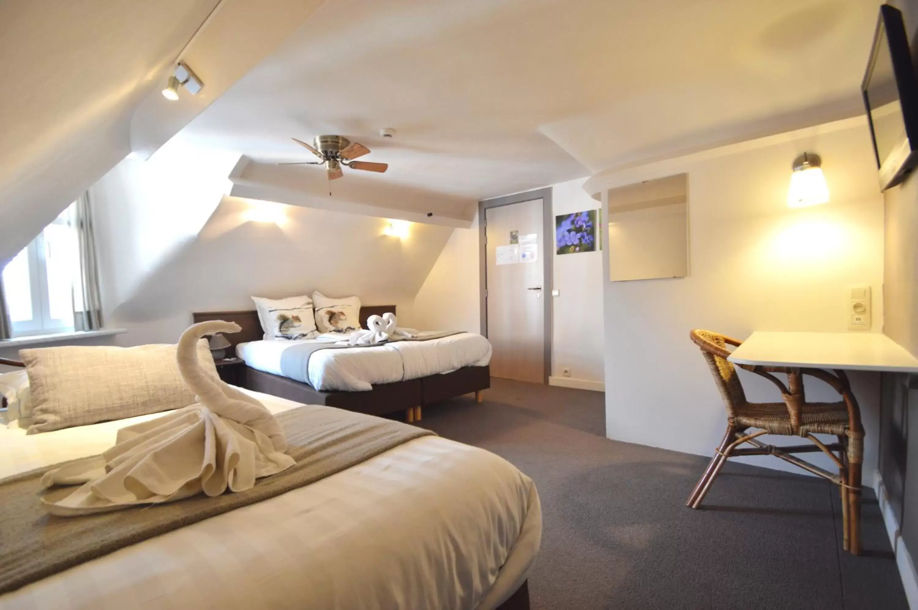 Triple Room in Hotel Ambrosia Triple Room in Hotel Ambrosia