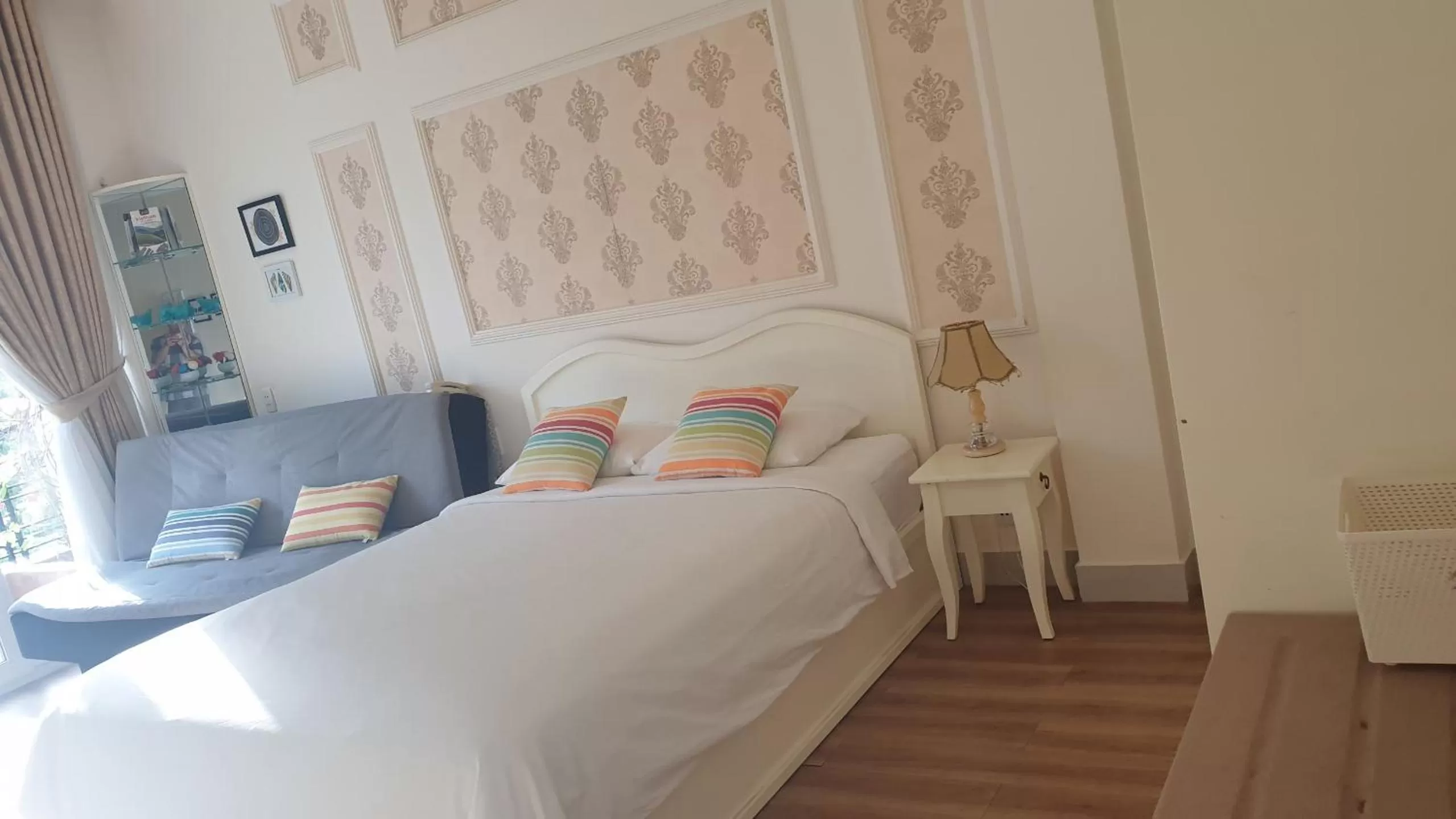 Bed in Chez Lotus Rose