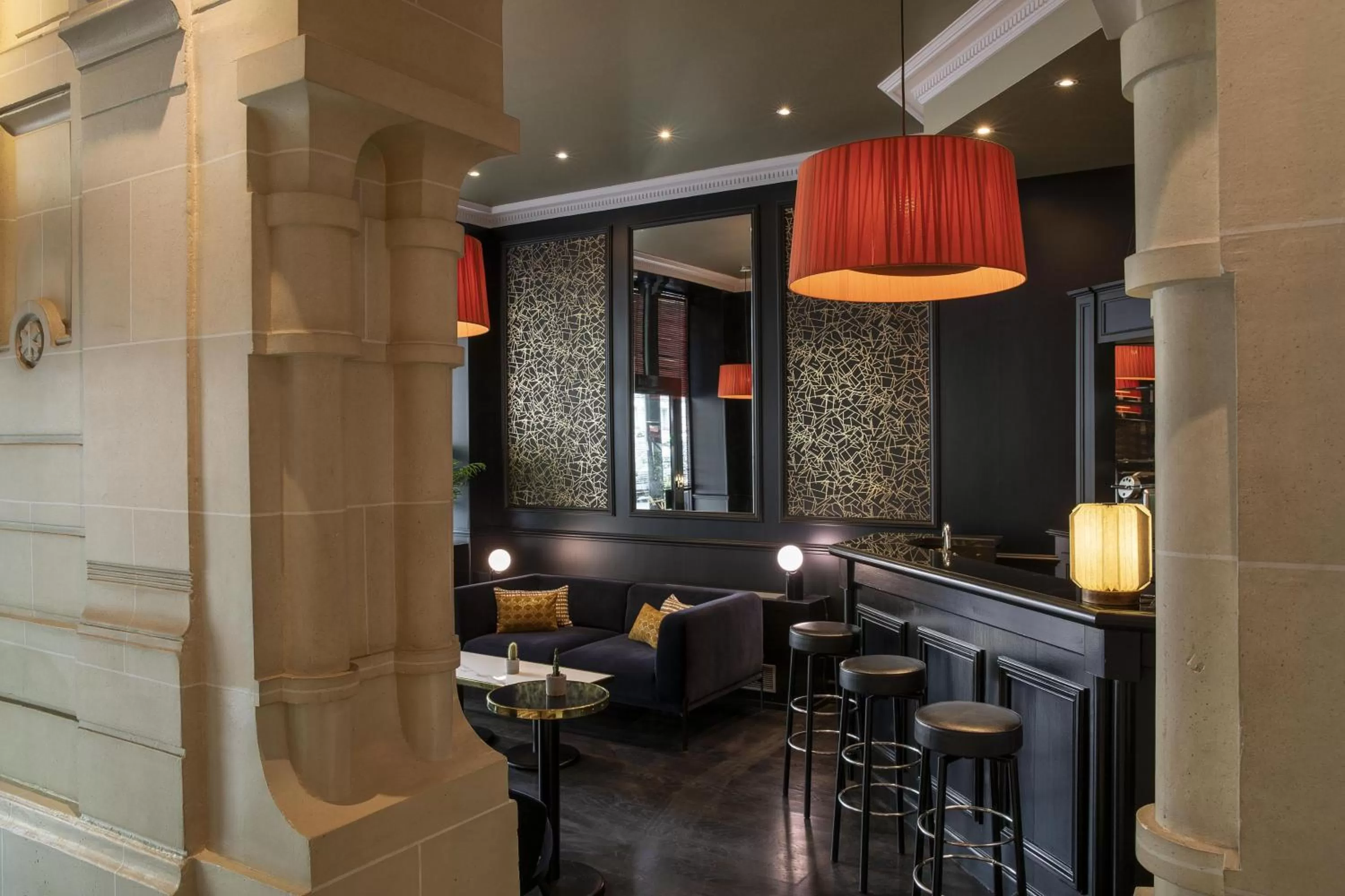 Lounge or bar in Hôtel Elysées Régencia