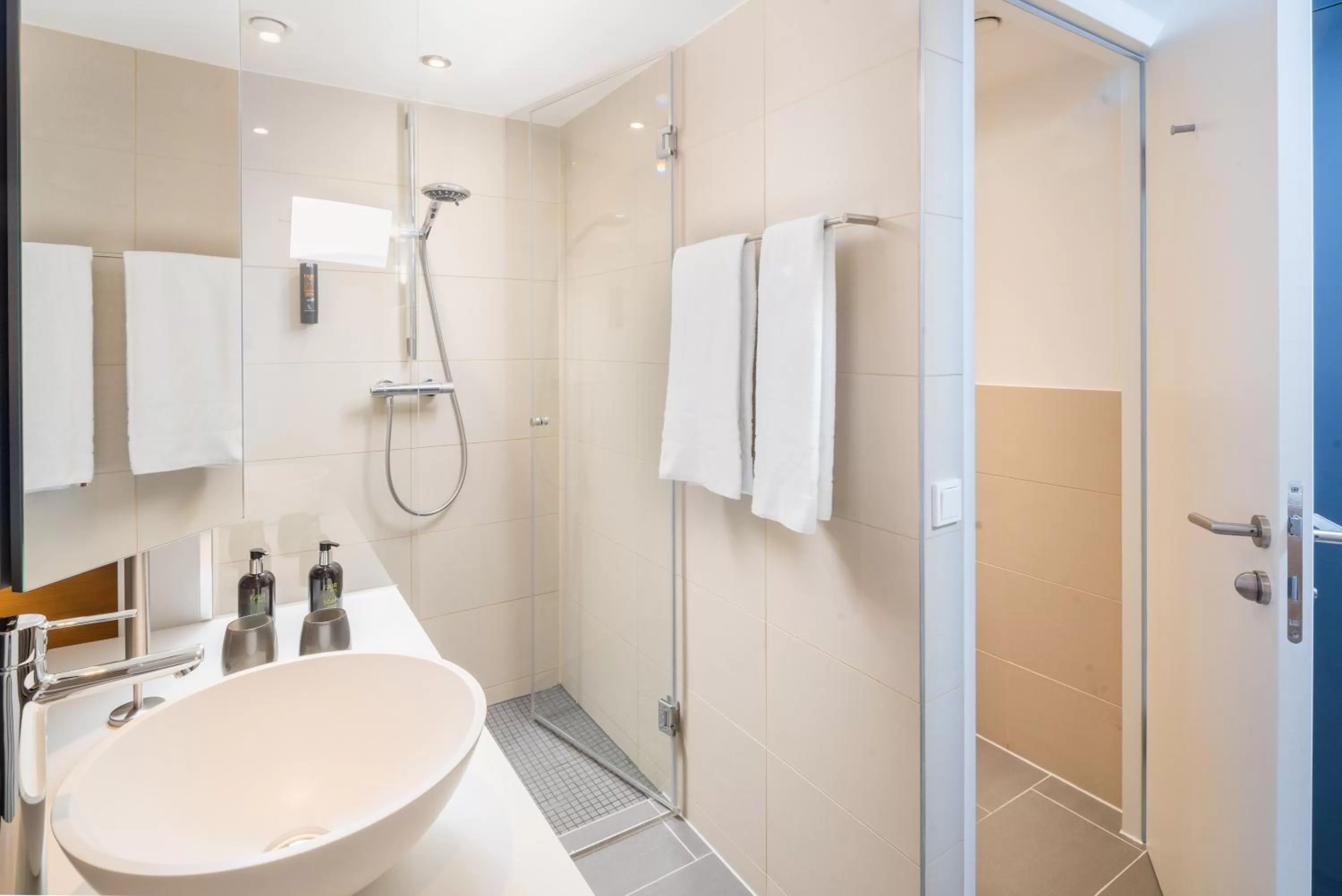 Shower in Best Western Hotel Tulln