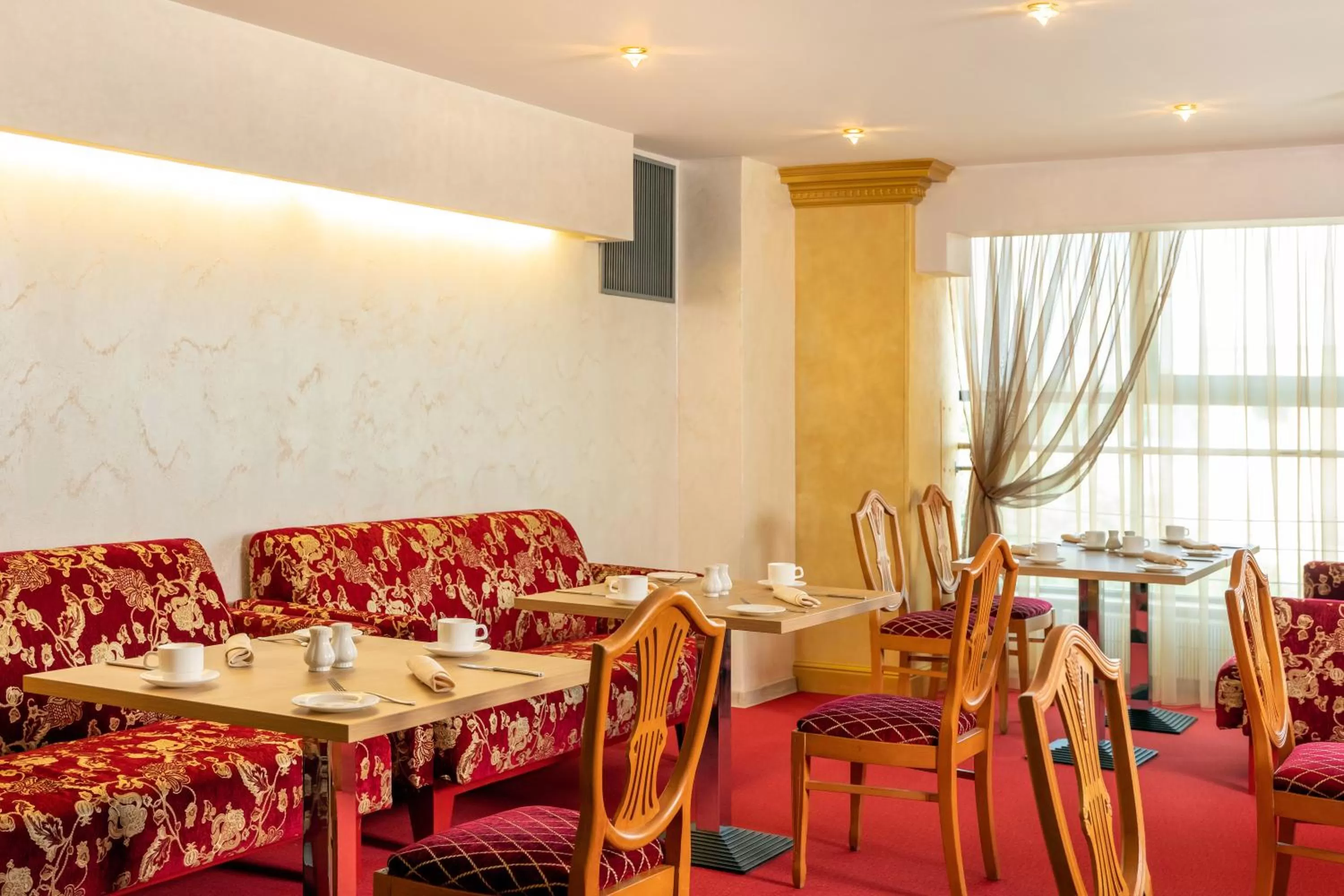 Restaurant/Places to Eat in U11 Hotel