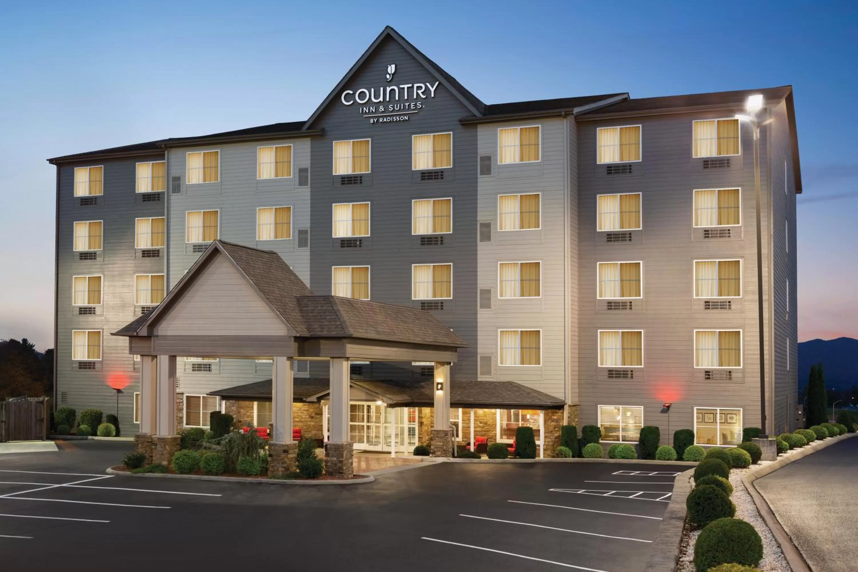 Facade/entrance in Country Inn & Suites by Radisson, Wytheville, VA