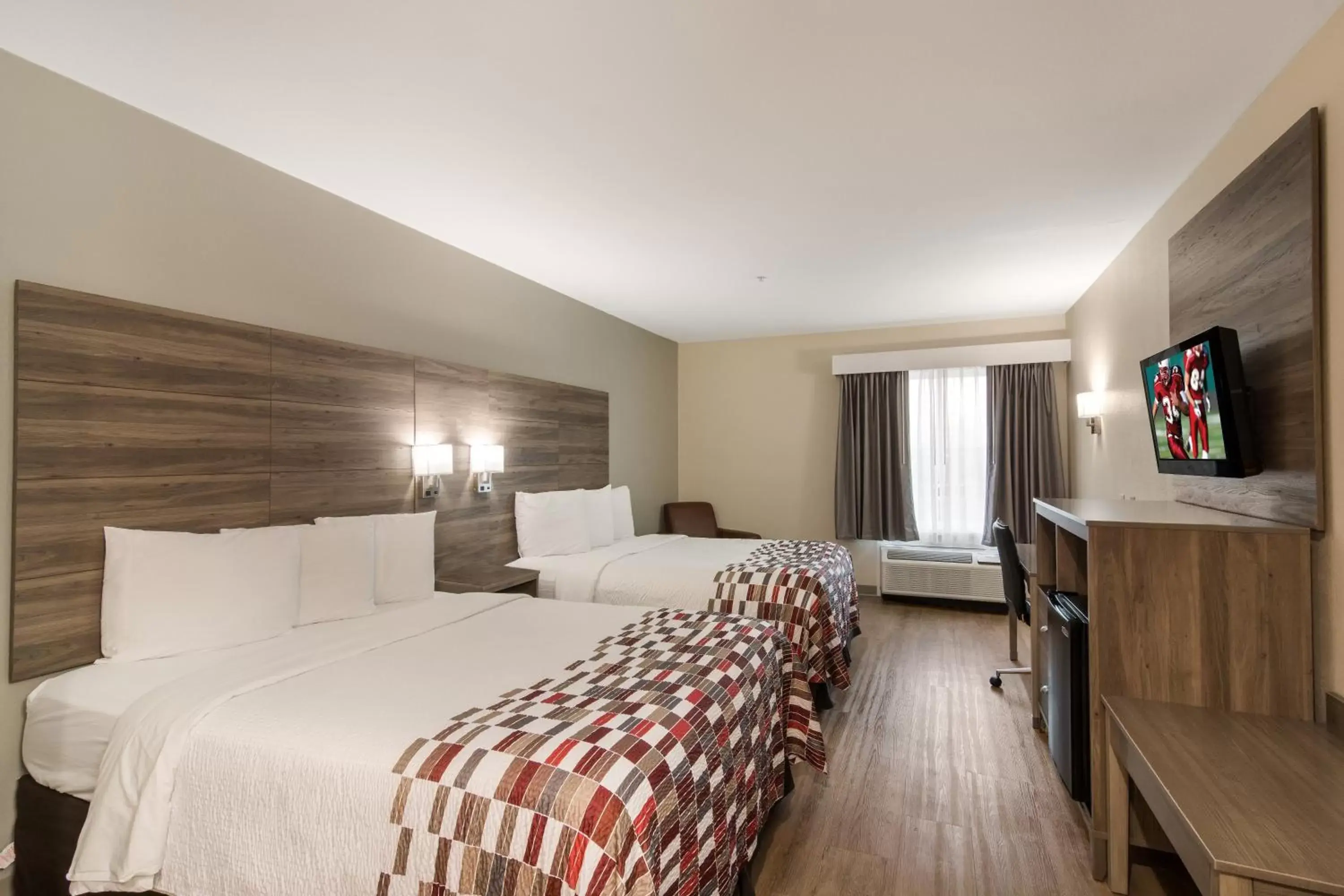 Deluxe Queen Room with Two Queen Beds - Non-Smoking in Red Roof Inn Panama City Deluxe Queen Room with Two Queen Beds - Non-Smoking in Red Roof Inn Panama City