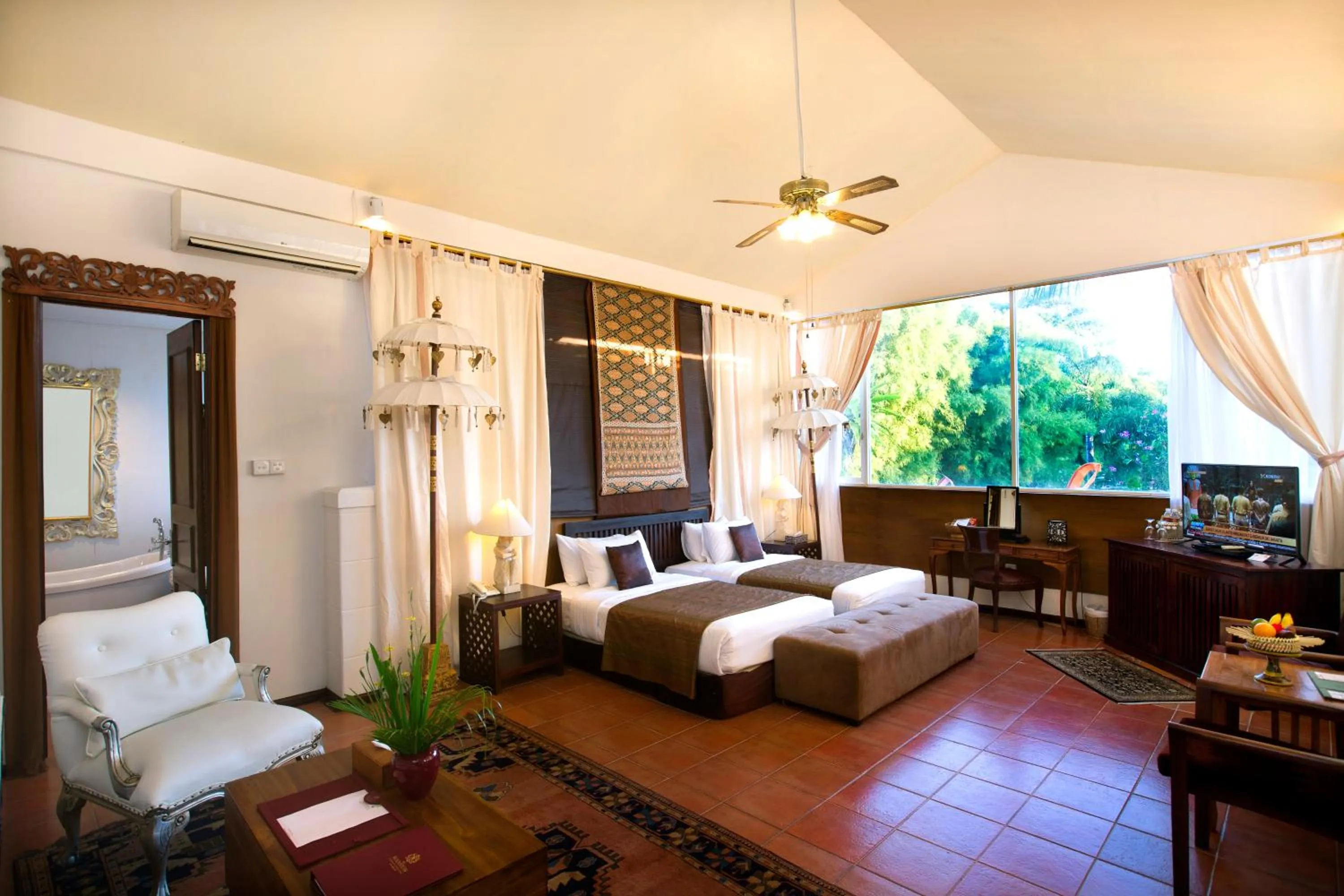 Photo of the whole room, Bed in The Mansion Resort Hotel & Spa