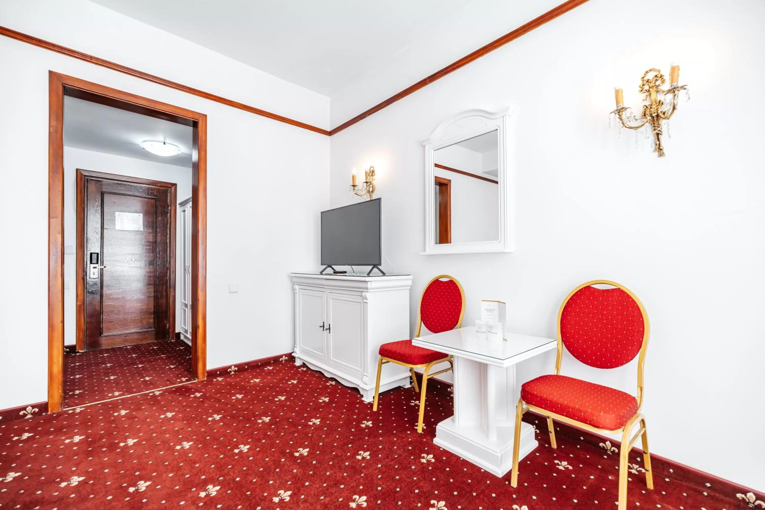 Seating area in Hotel Imparatul Romanilor Hotel & SPA