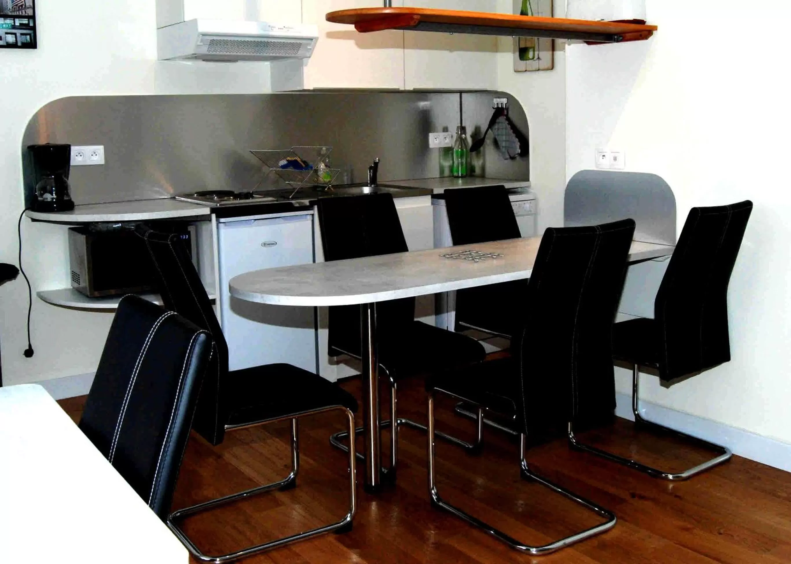 Kitchen/Kitchenette in Apparthotel Douai Gare