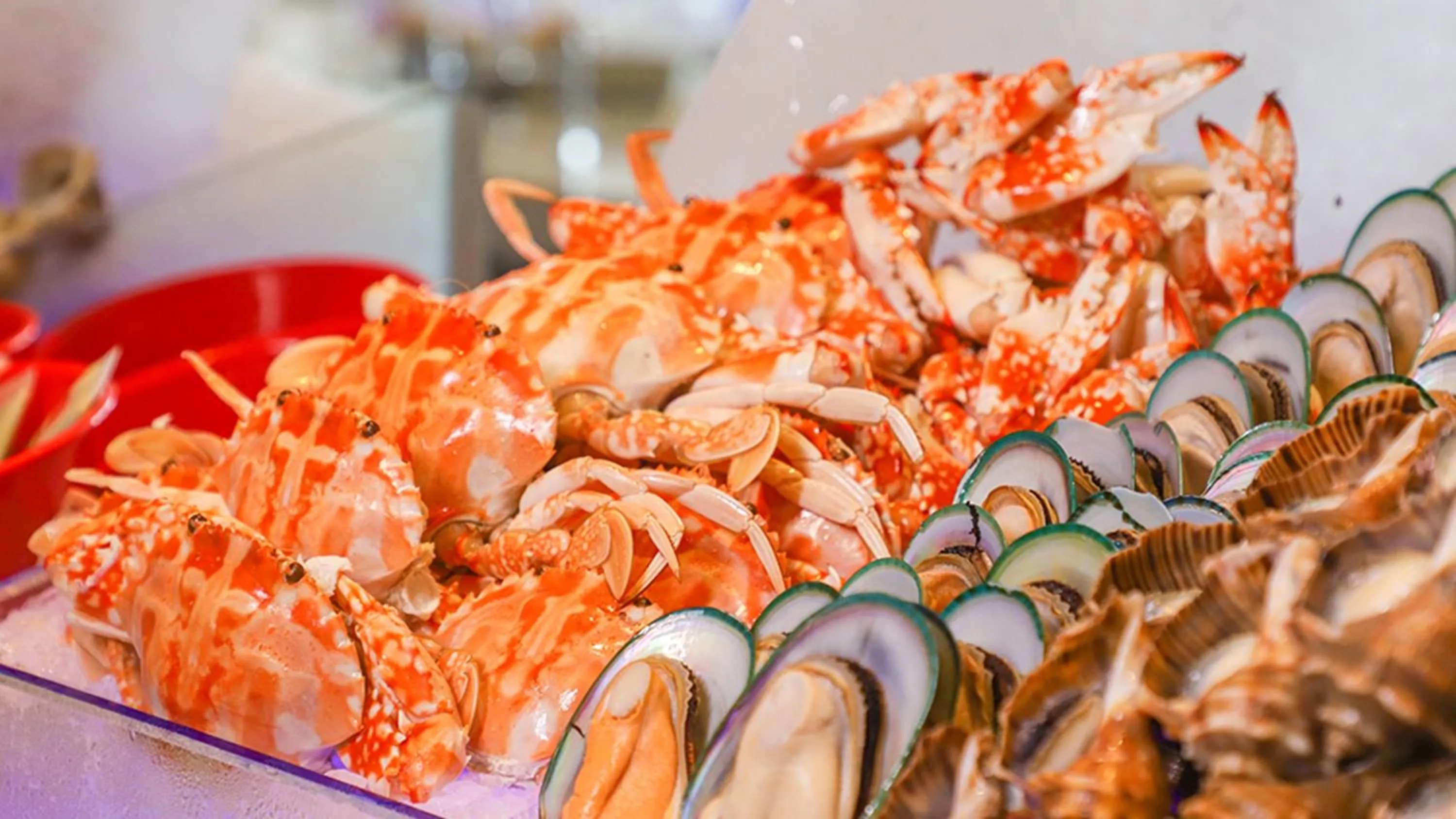 Restaurant/places to eat in Crowne Plaza Beihai Silver Beach by IHG