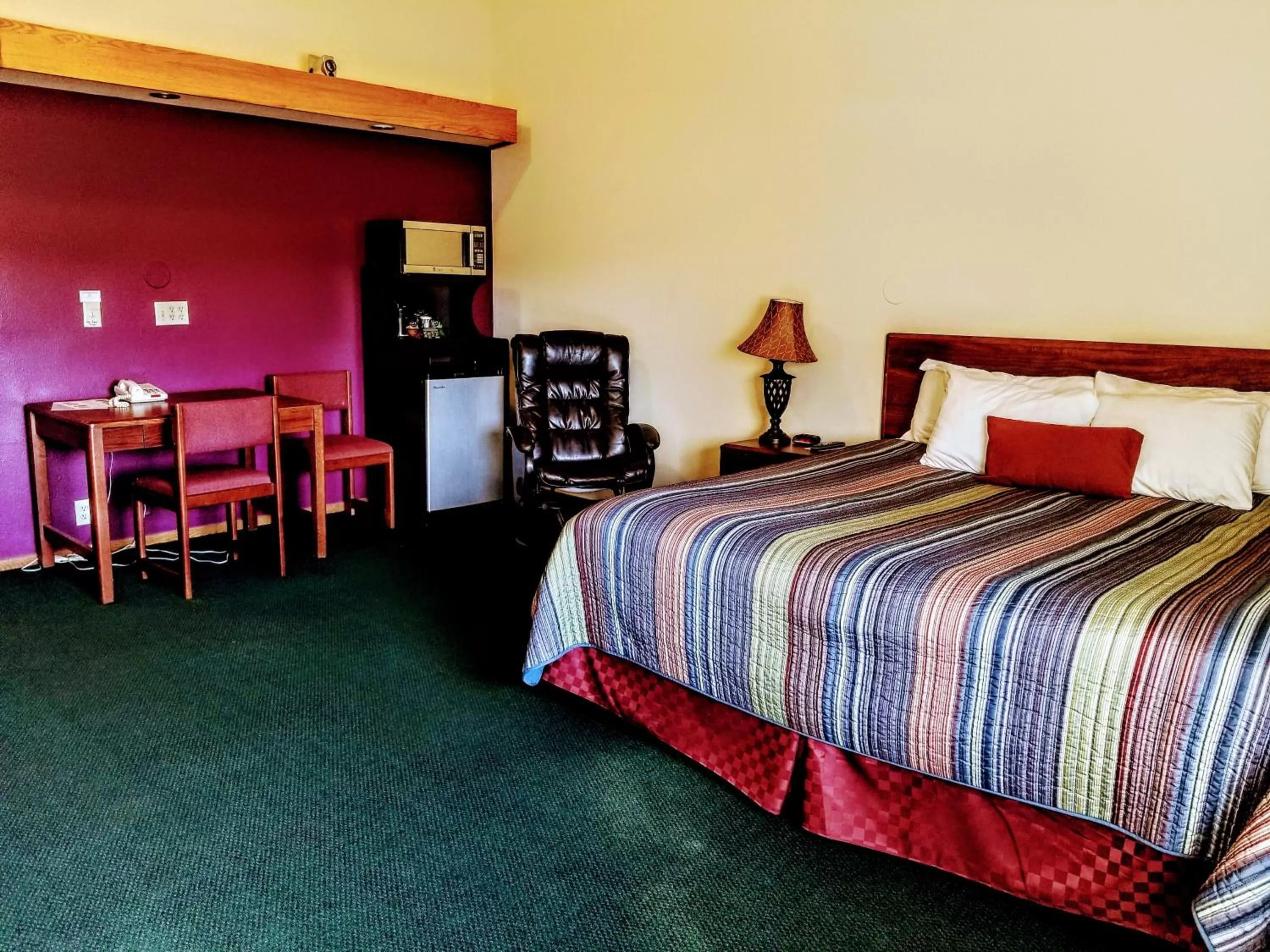 Bed in Round Barn Lodge