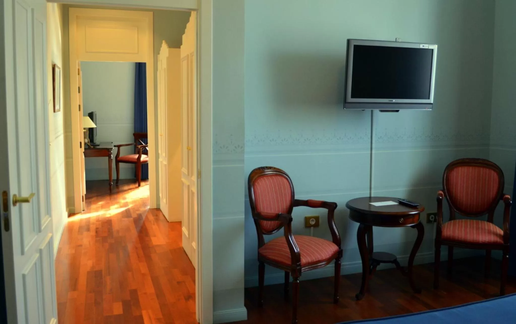 TV and multimedia in Hotel Mirador de Llerena