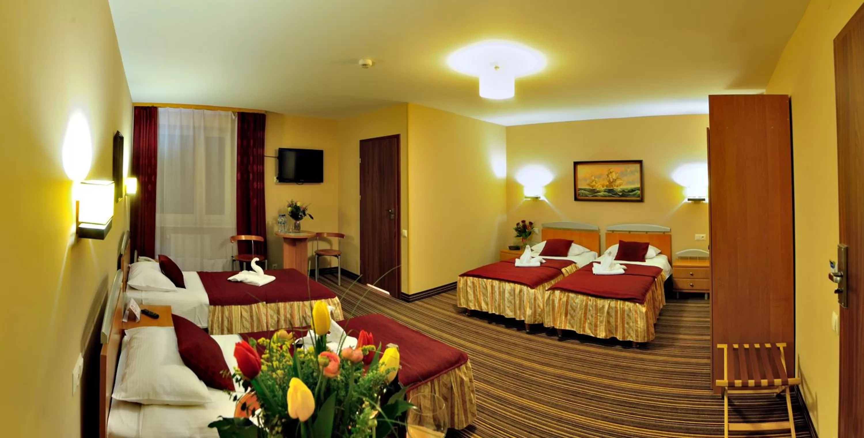 Photo of the whole room in Hotel Partner