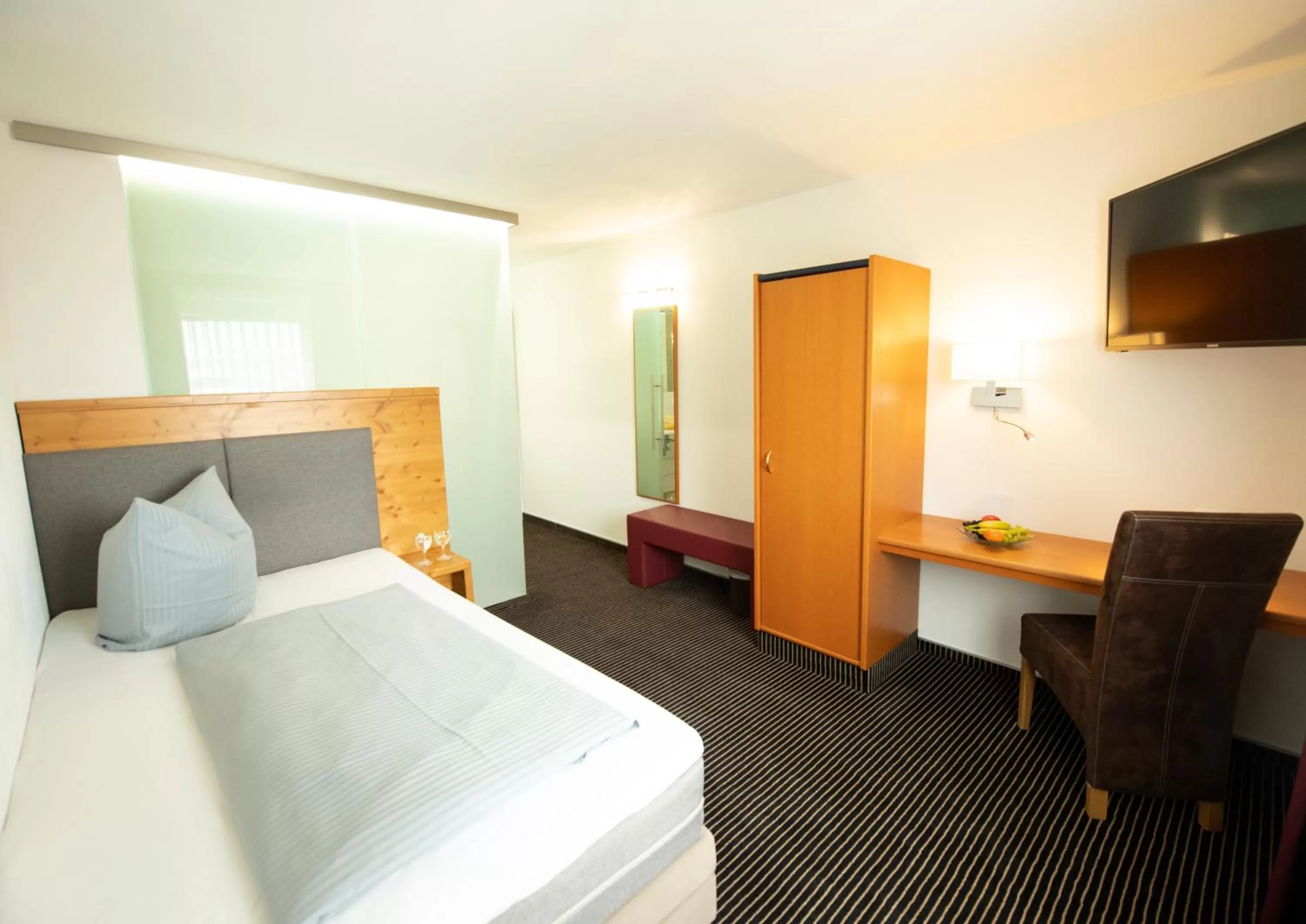 Photo of the whole room, Bed in Stadthotel Giengen