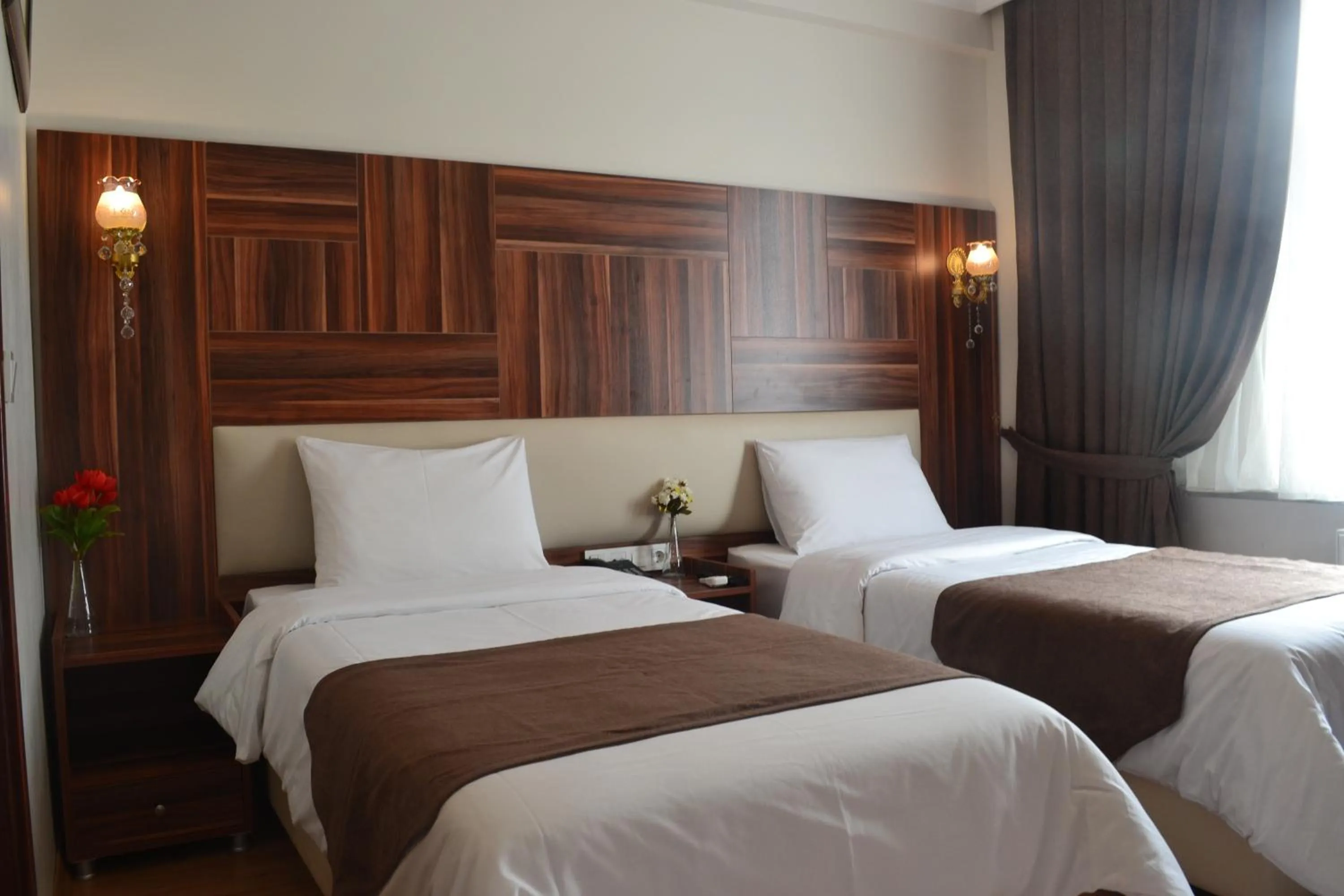 Bedroom, Bed in New Fatih Hotel