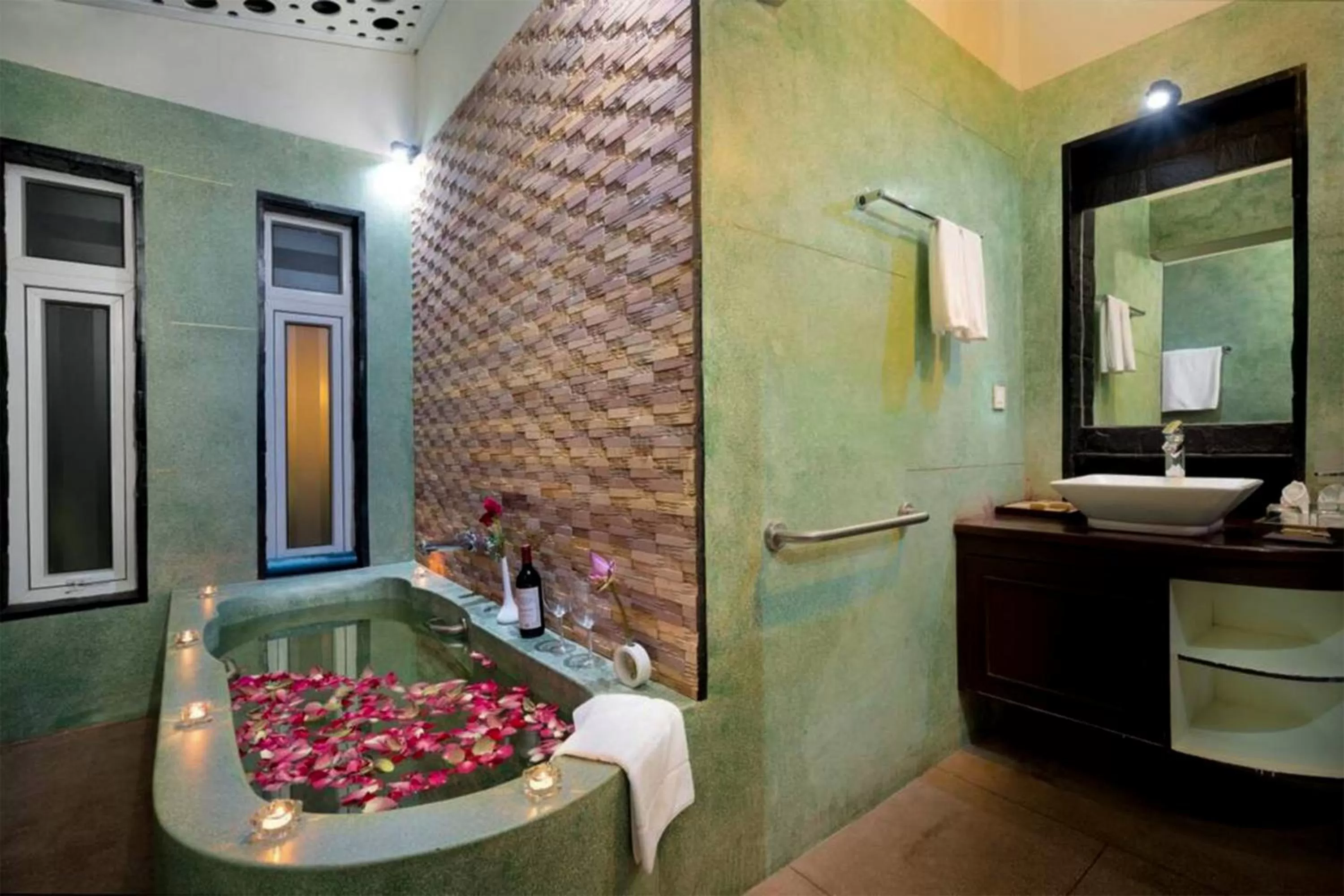 Bathroom in De Sarann Villa