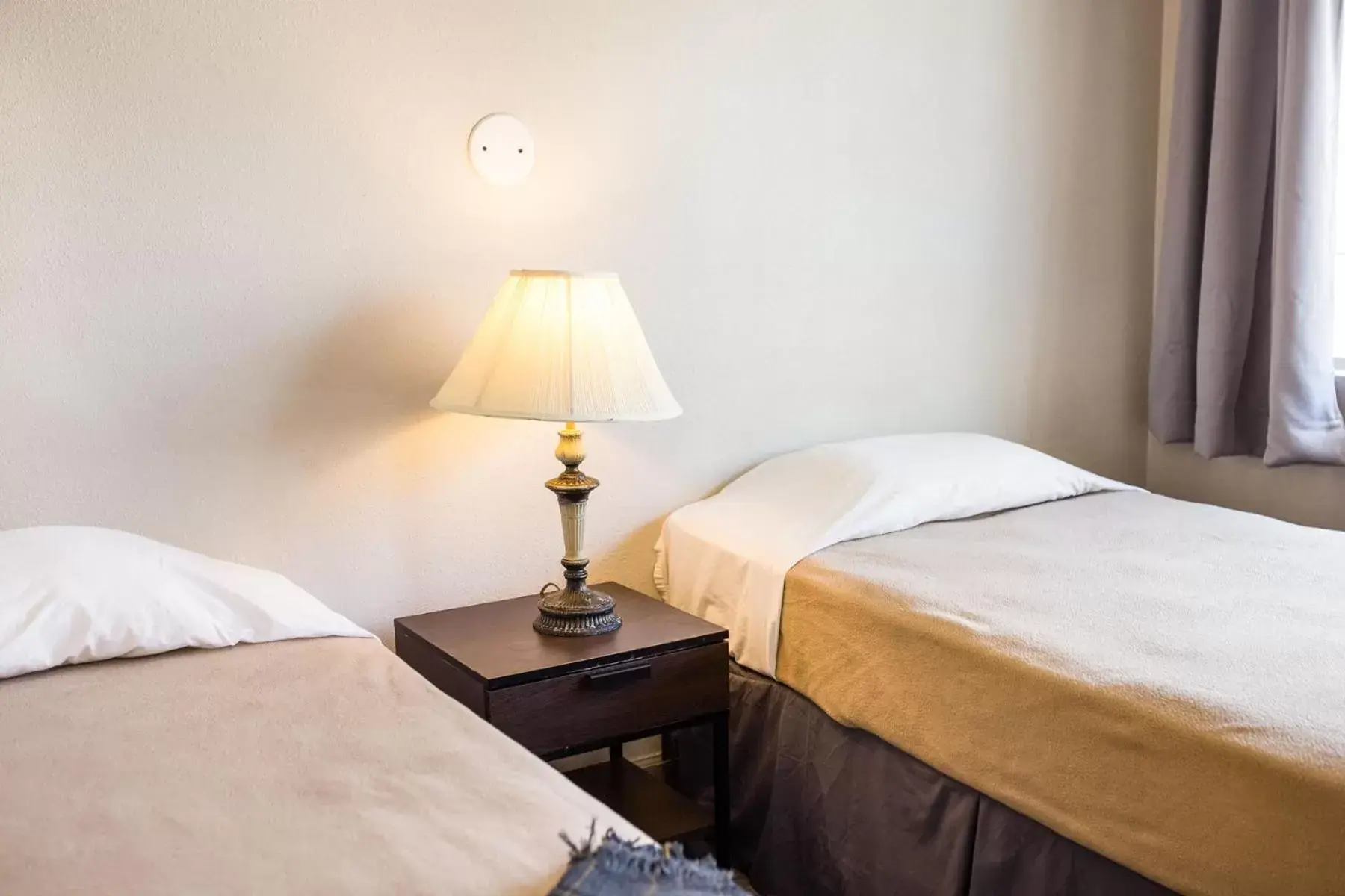 Economy Double Room in Merit Inn and Suites Economy Double Room in Merit Inn and Suites