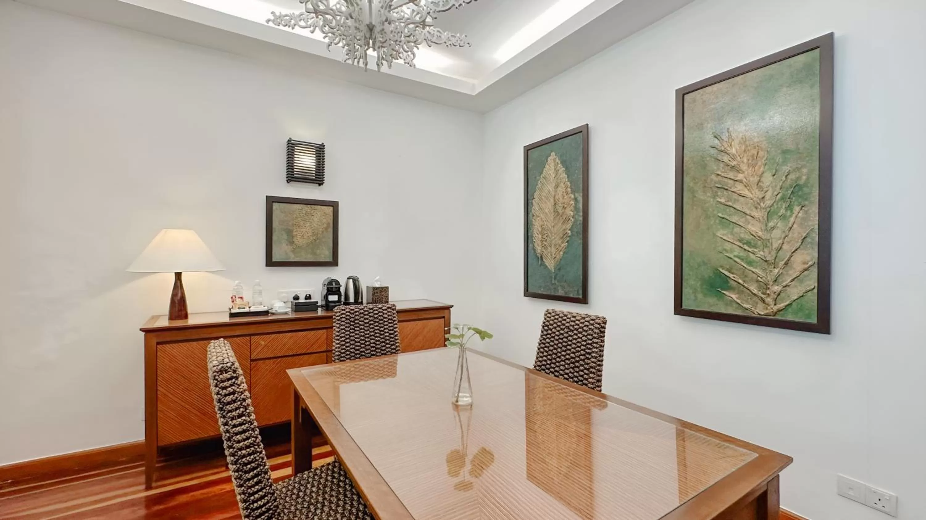 Dining area in Rebak Island Resort & Marina, Langkawi 大自然 野生动物与美食爱好者的天堂