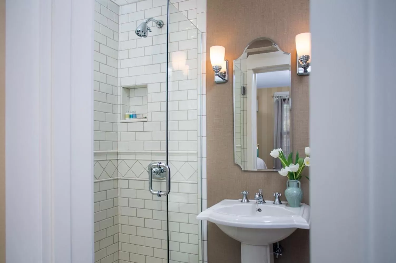 Bathroom in Jackson House Inn