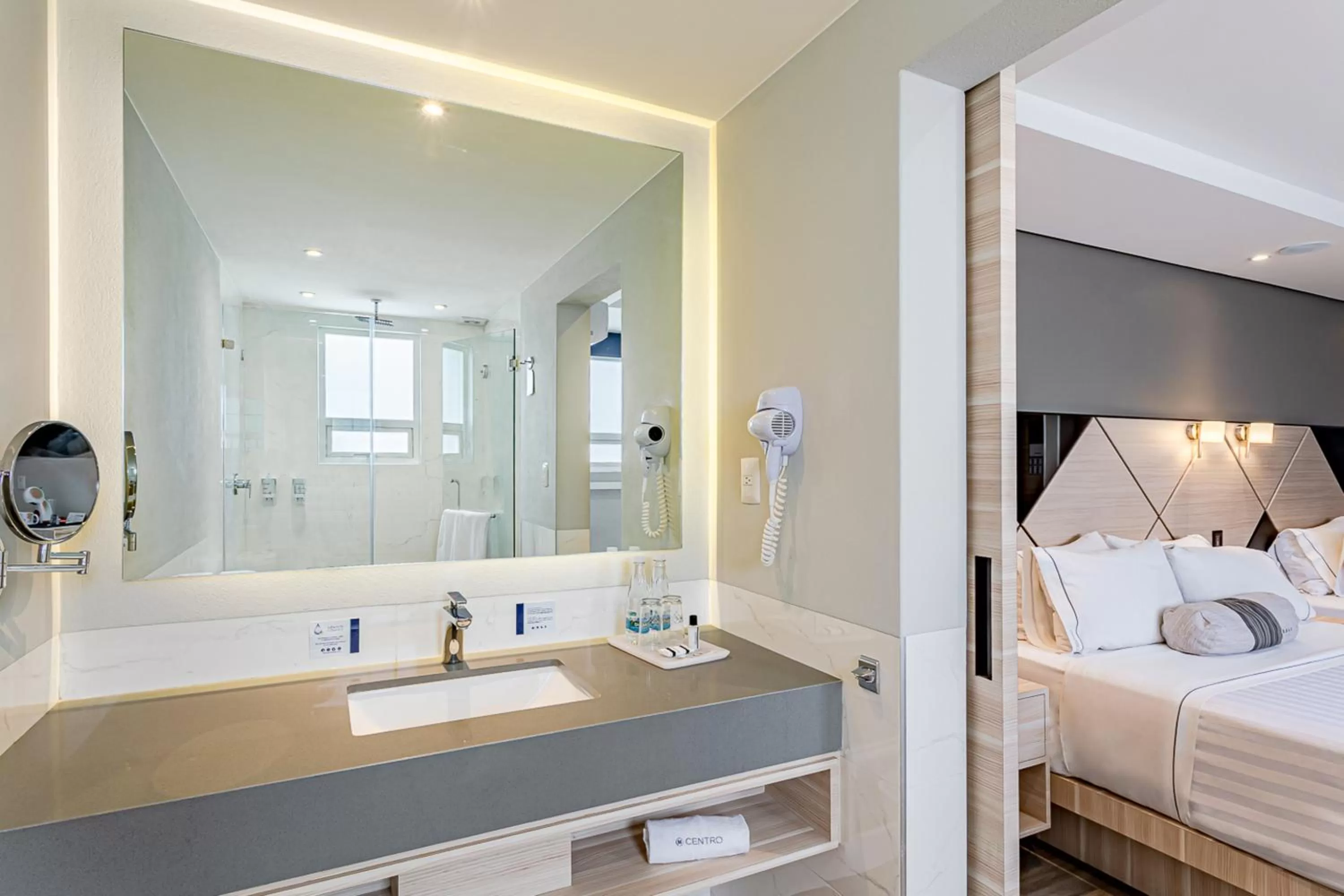 Bathroom, Bed in KALI Centro Mexico City