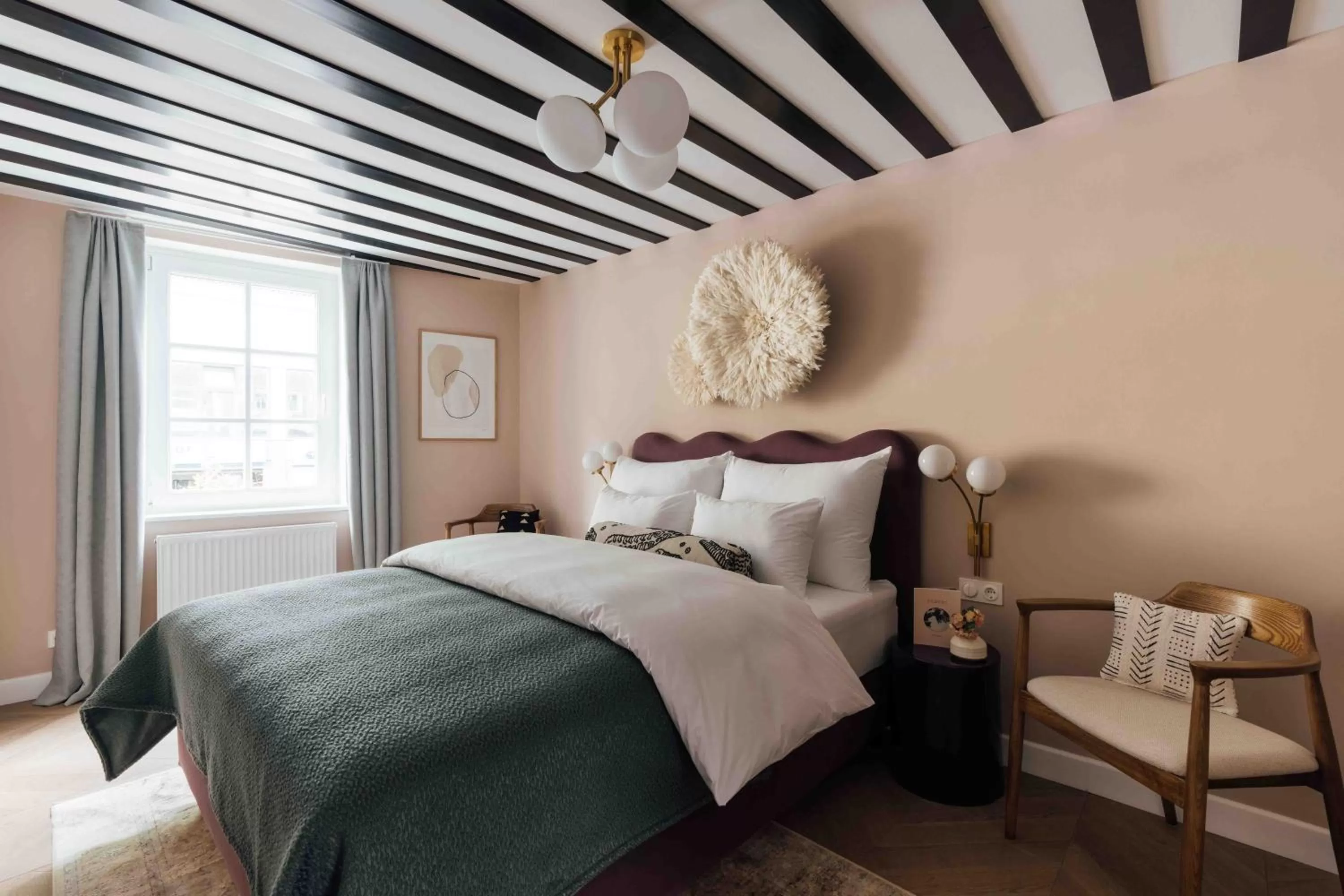 Bed in Clemonte Hotel - Your Reception-less Boutique Hideaway