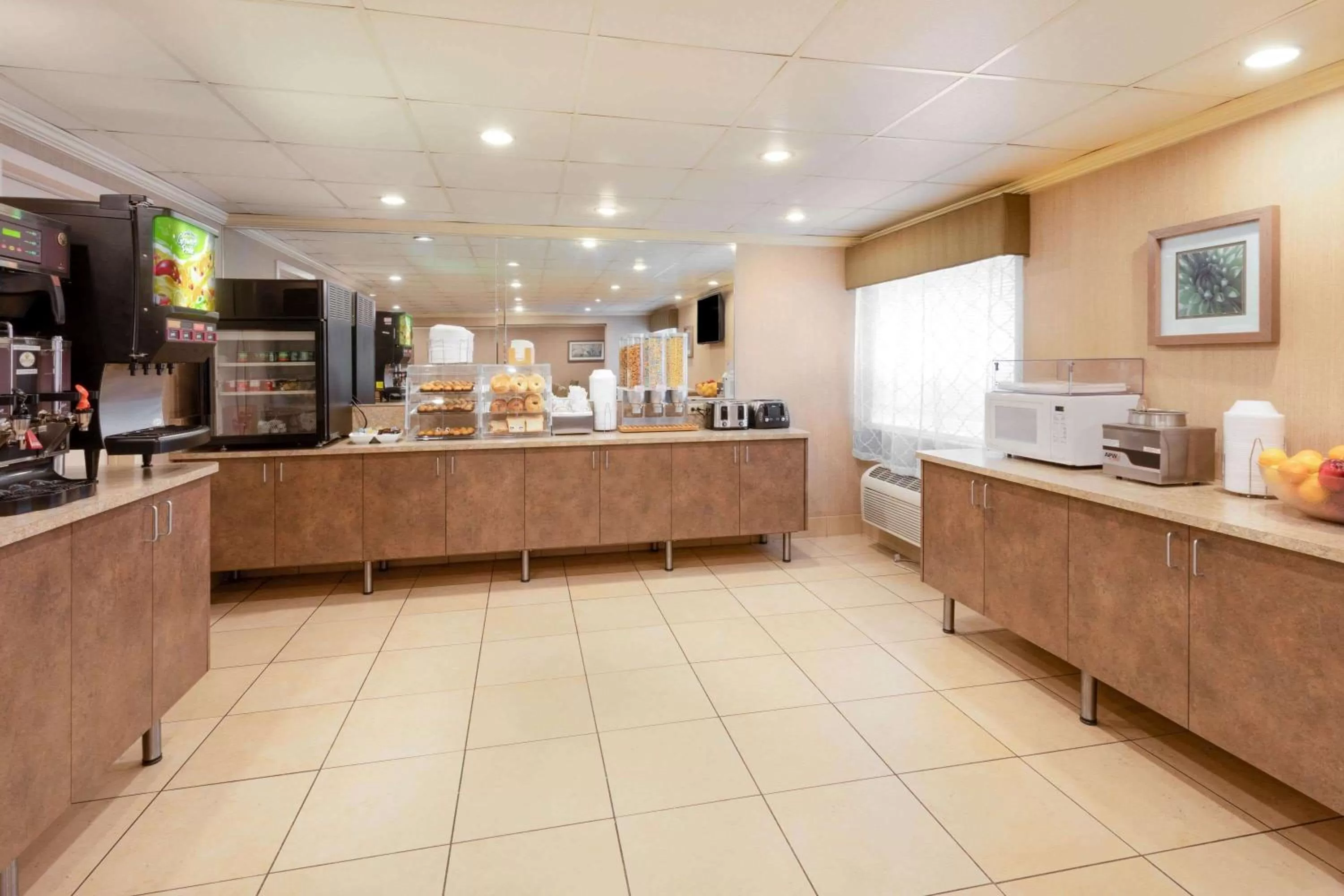 Restaurant/places to eat in La Quinta Inn by Wyndham Minneapolis Airport Bloomington