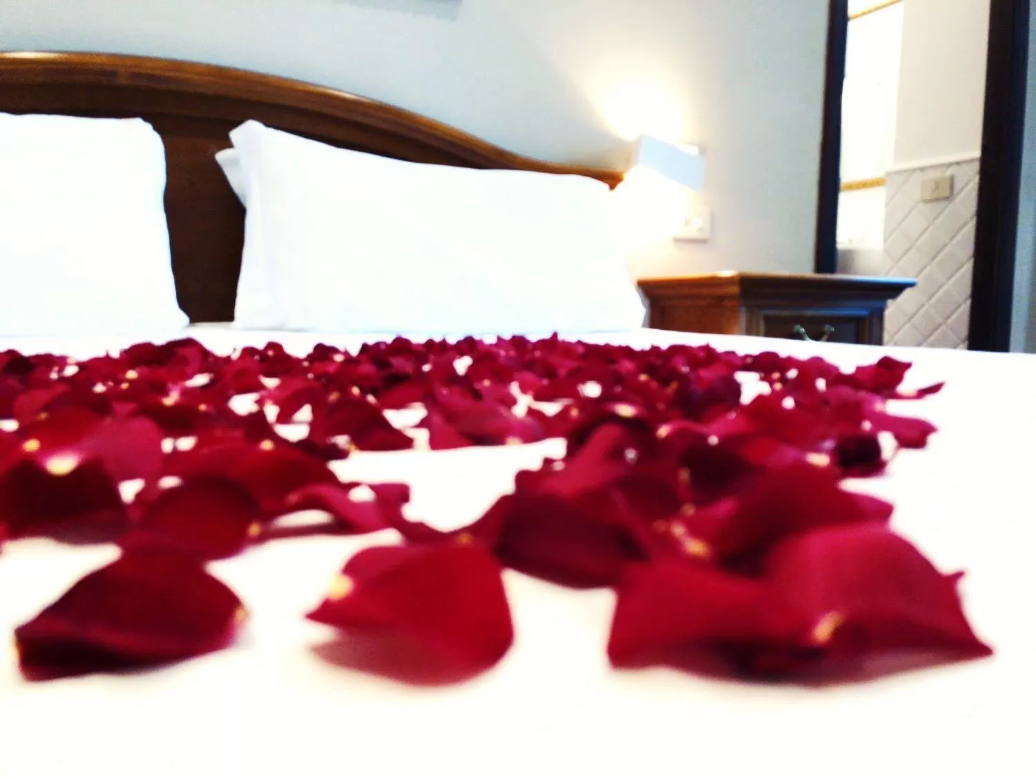 Decorative detail in Rome Garden Hotel