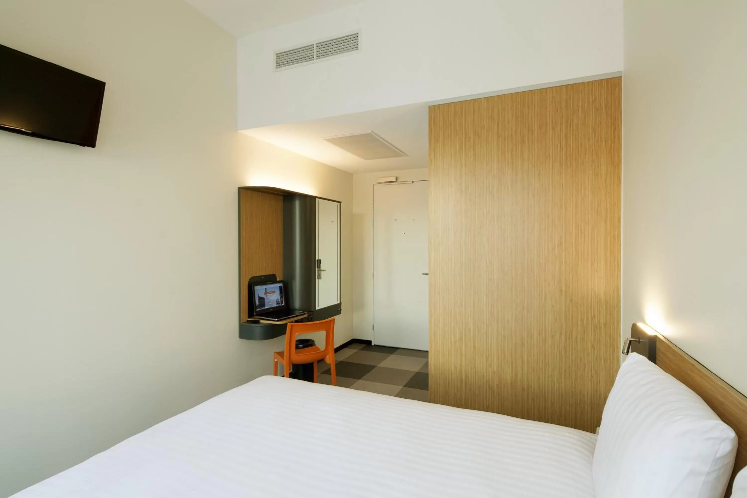 Standard Double Room in easyHotel Amsterdam Arena Boulevard