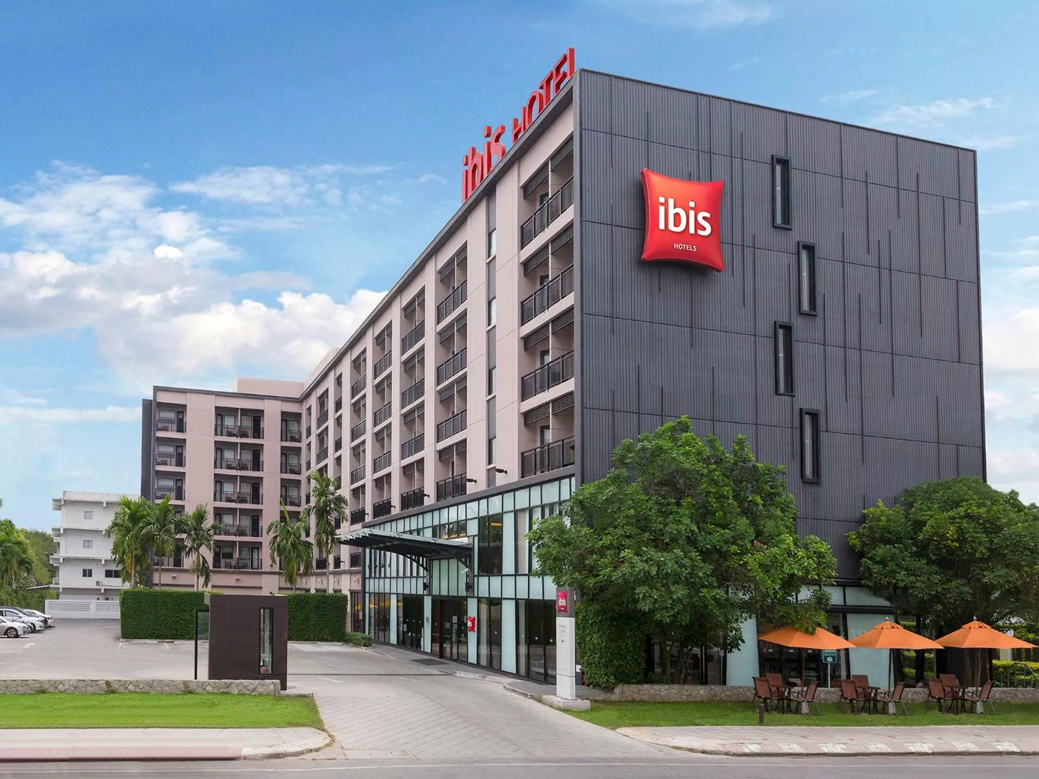 Facade/entrance in Ibis Hua Hin