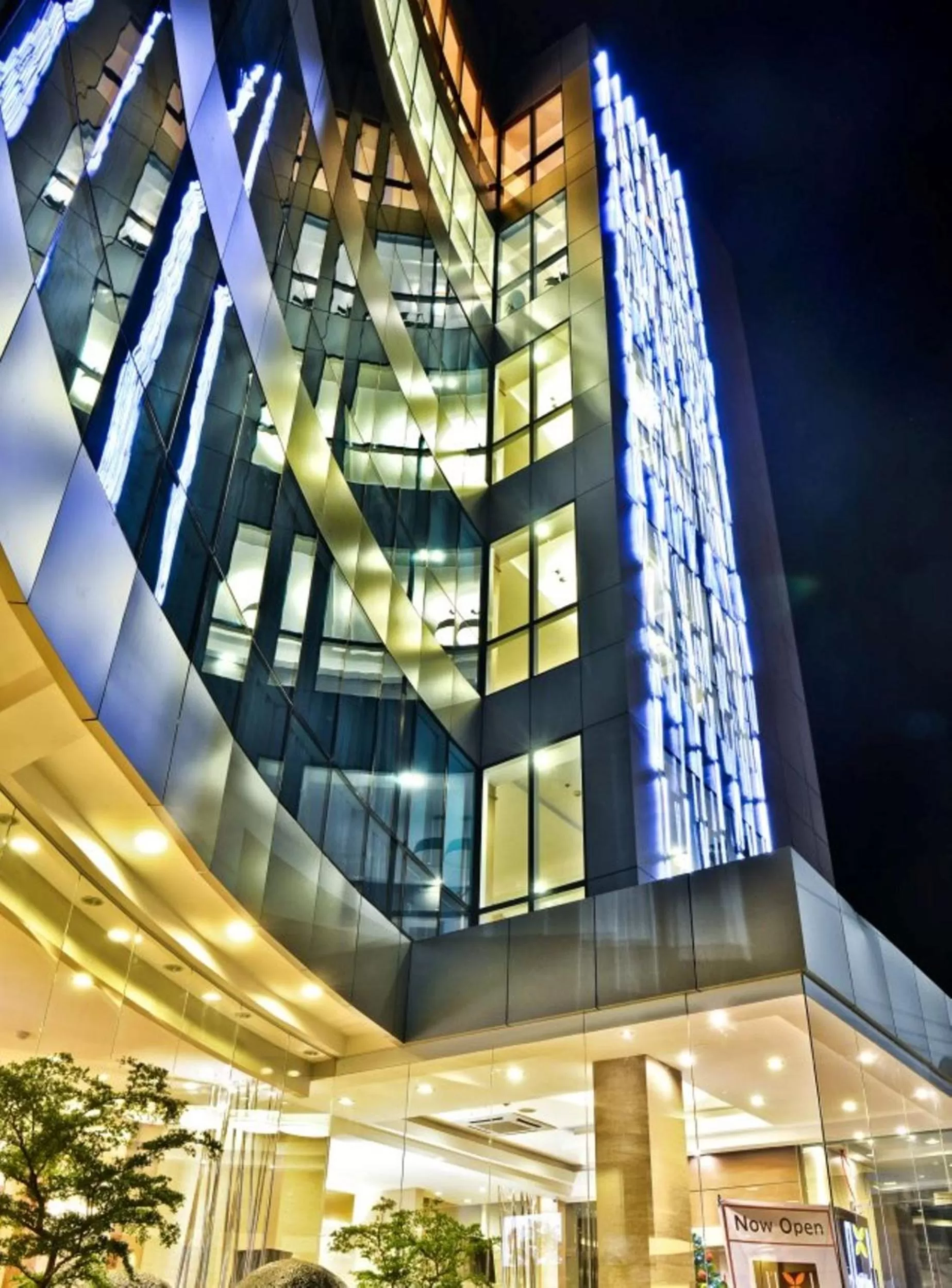 Property building in D'Hotel & Suites