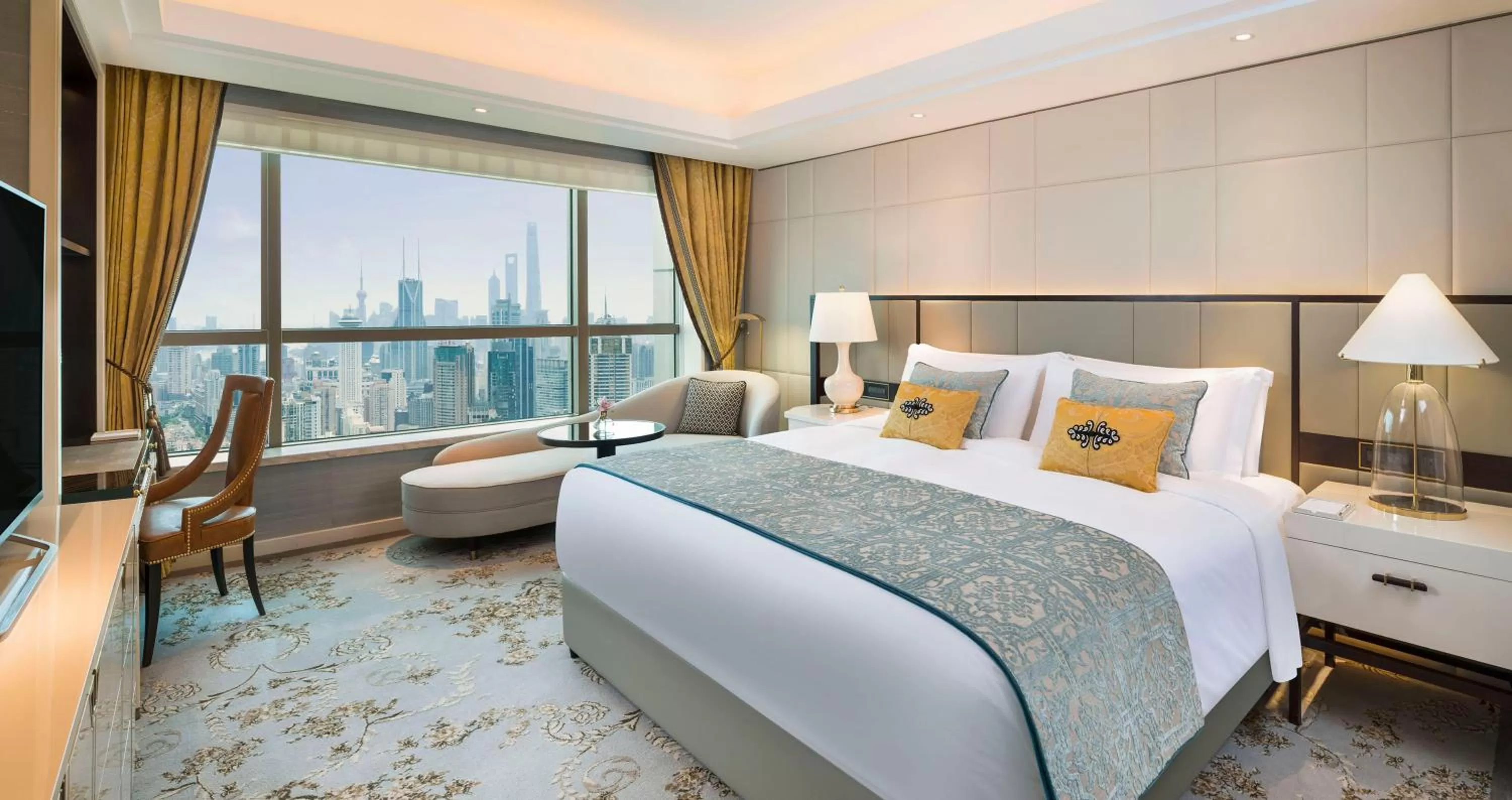 Bed in The St Regis Shanghai Jingan - Where Downtown Luxury Meets Legendary Old Shanghai Jazz