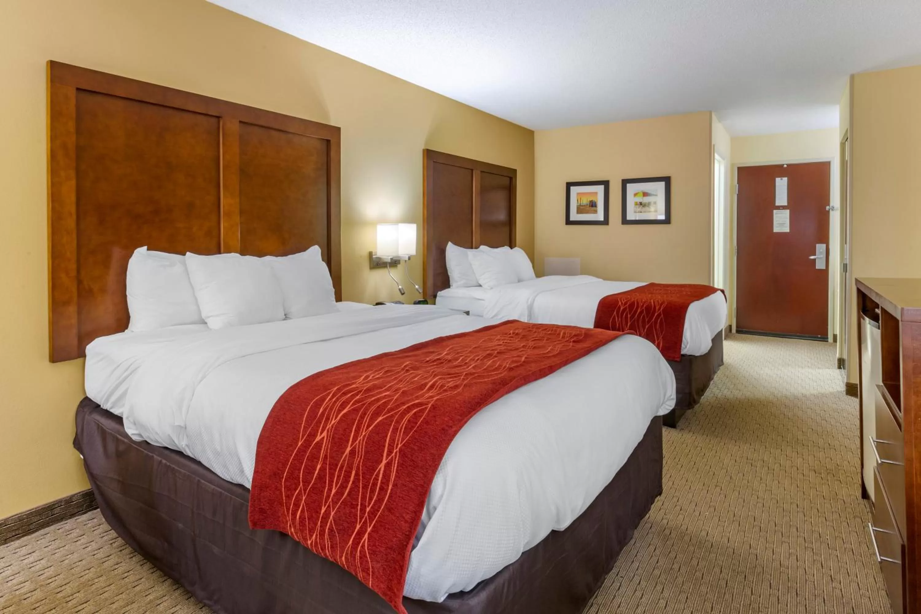 Bed in Comfort Inn Garner Clayton I-40