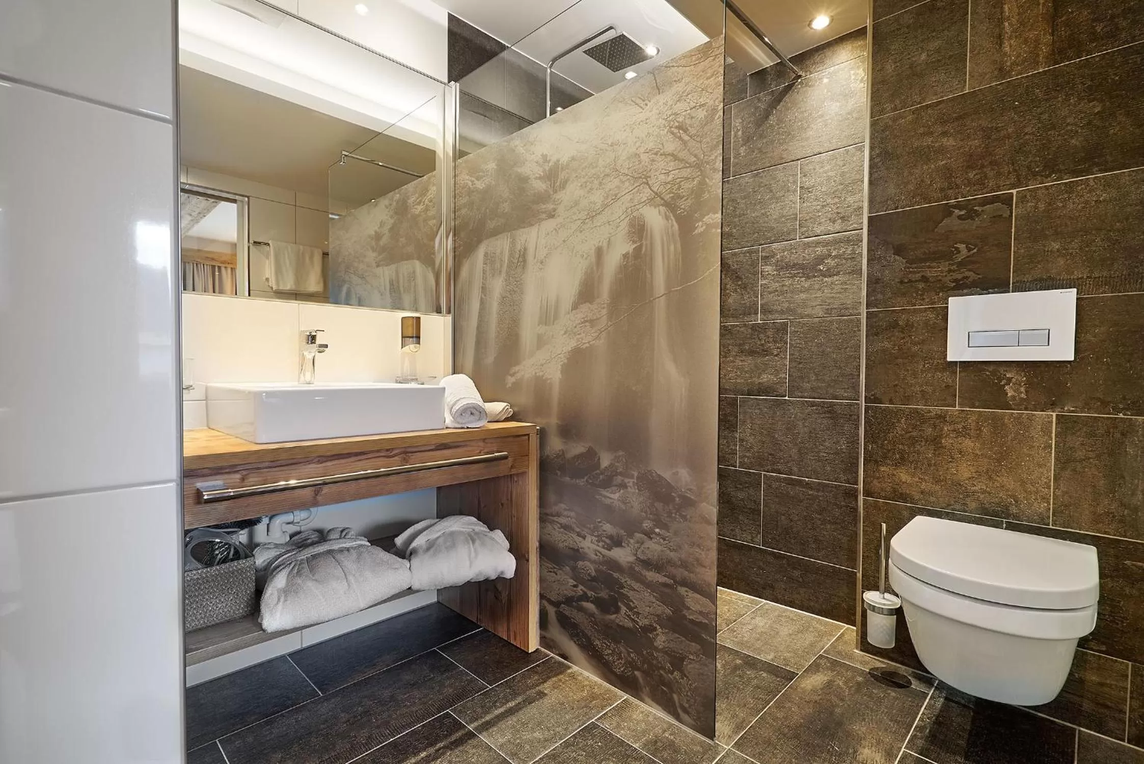 Photo of the whole room, Bathroom in Hotel Enzian