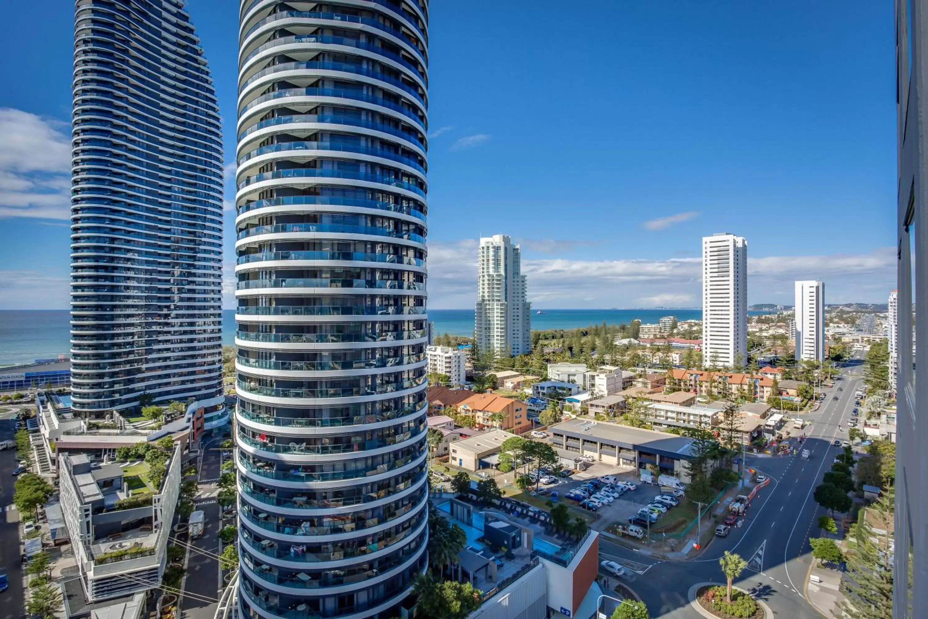 Three-Bedroom Apartment in Mantra Broadbeach on the Park Three-Bedroom Apartment in Mantra Broadbeach on the Park