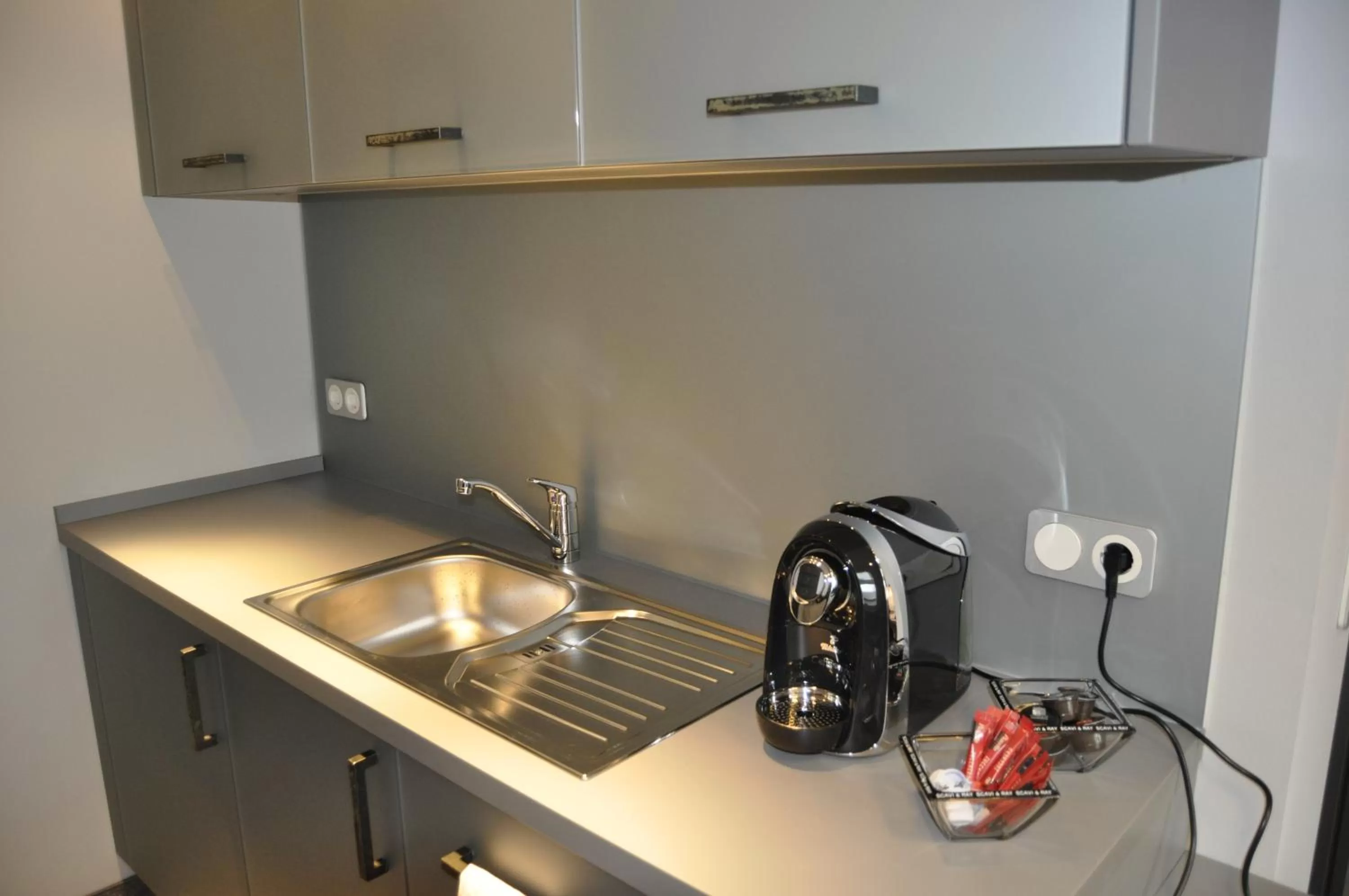 Kitchen or kitchenette in StrandBerg's Designhotel Viktoria