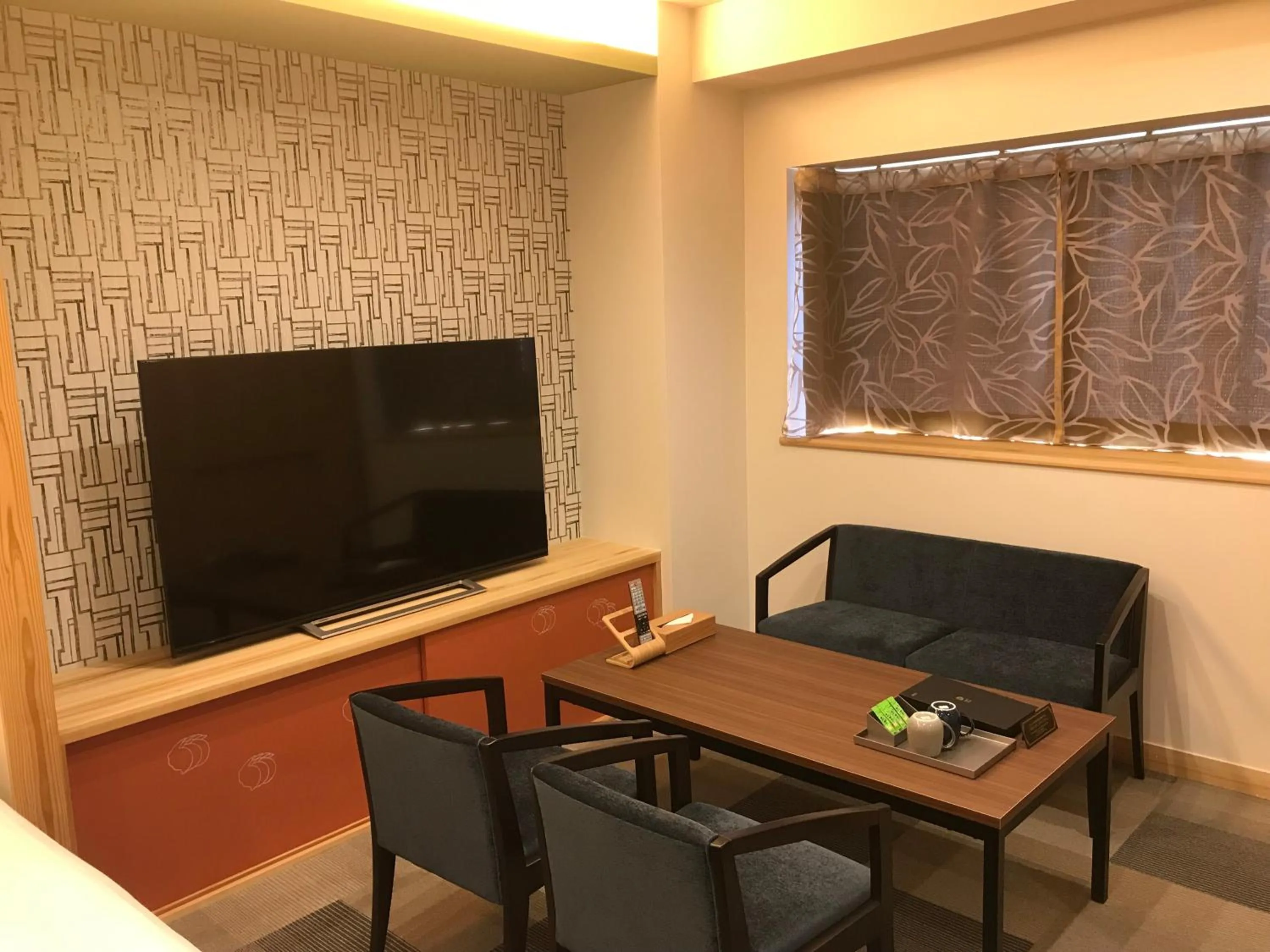 TV and multimedia in Hotel Yururito Osaka