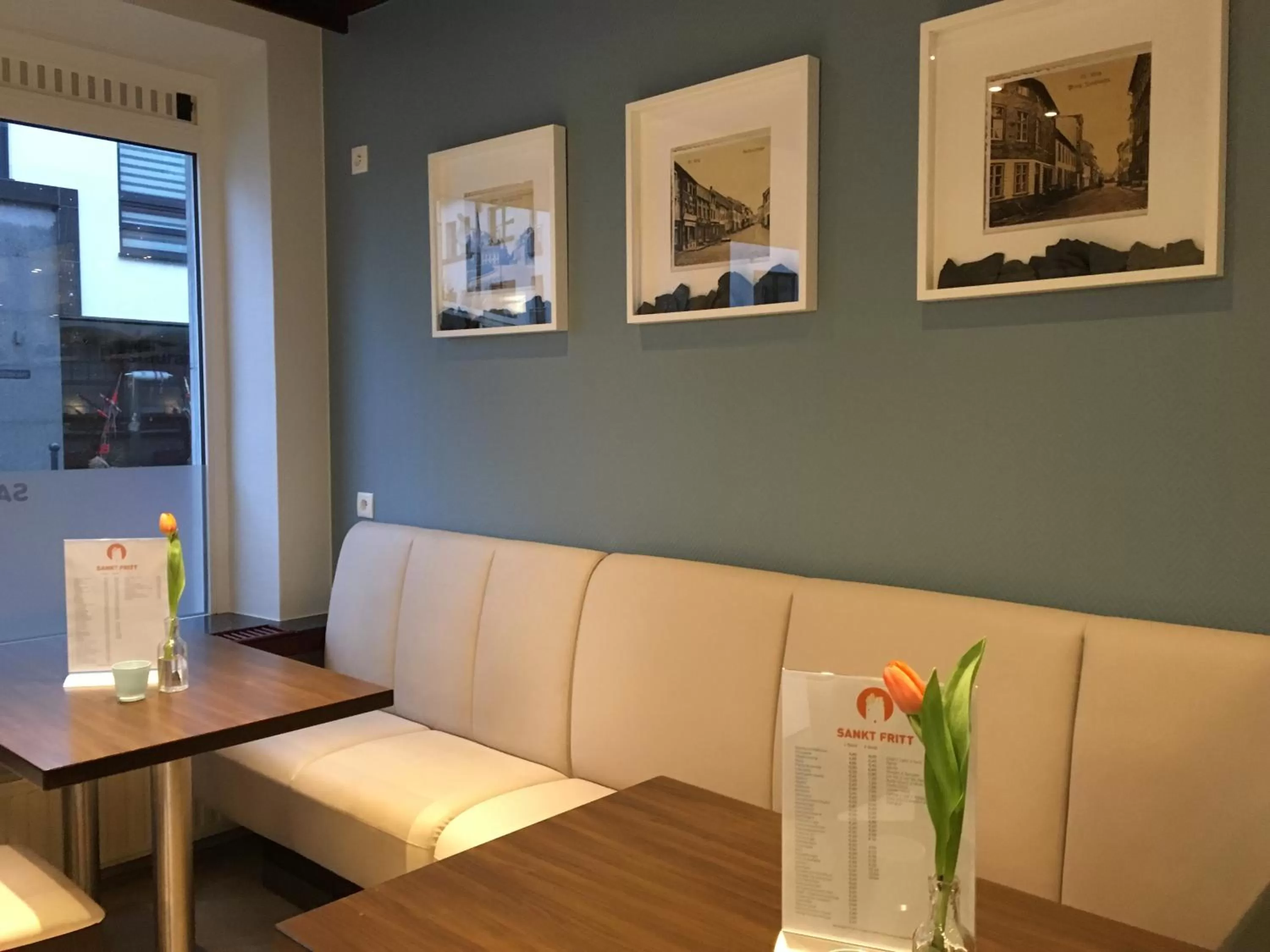 Restaurant/places to eat, Seating Area in Haus Marquet