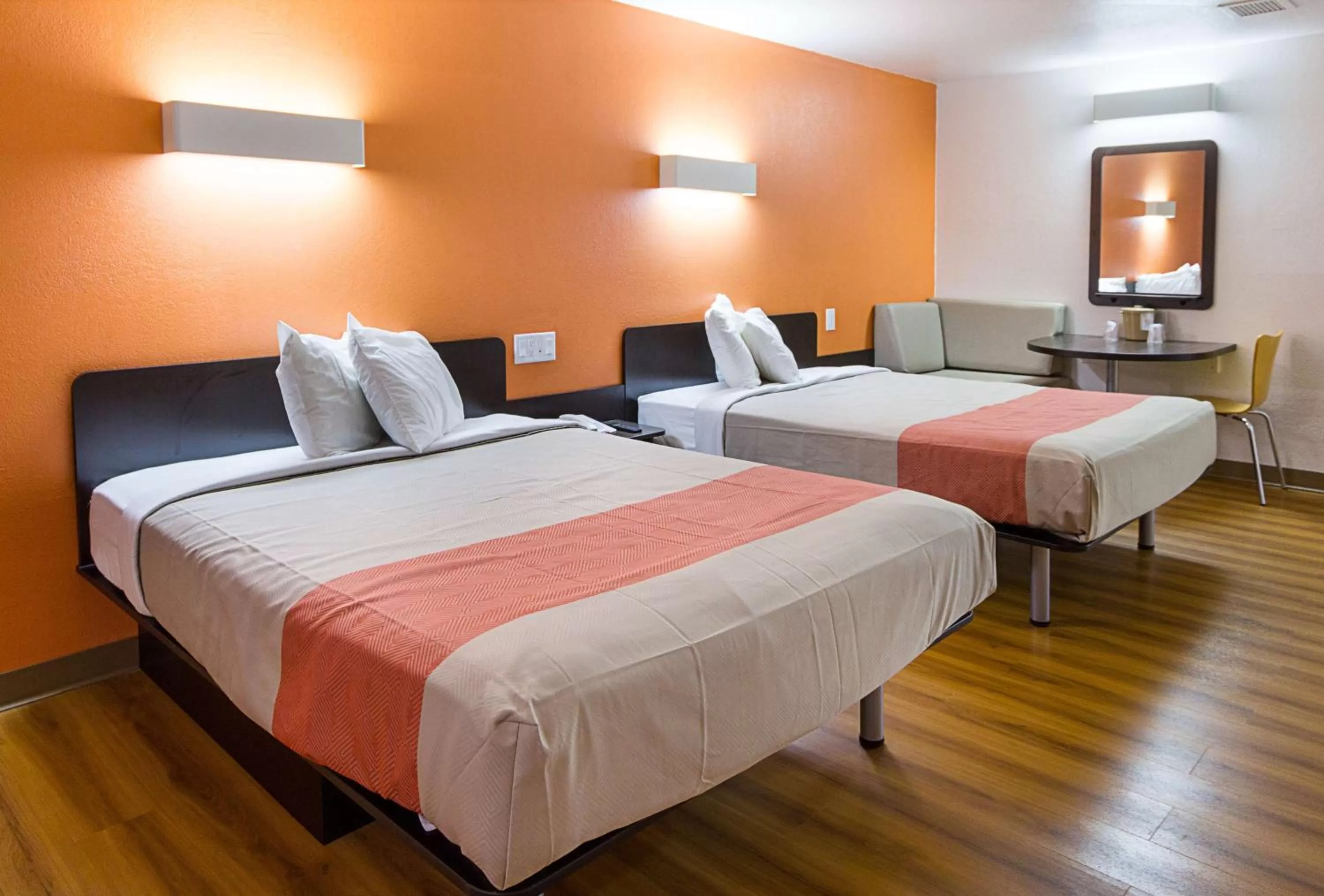 Photo of the whole room, Bed in Motel 6-Sidney, OH