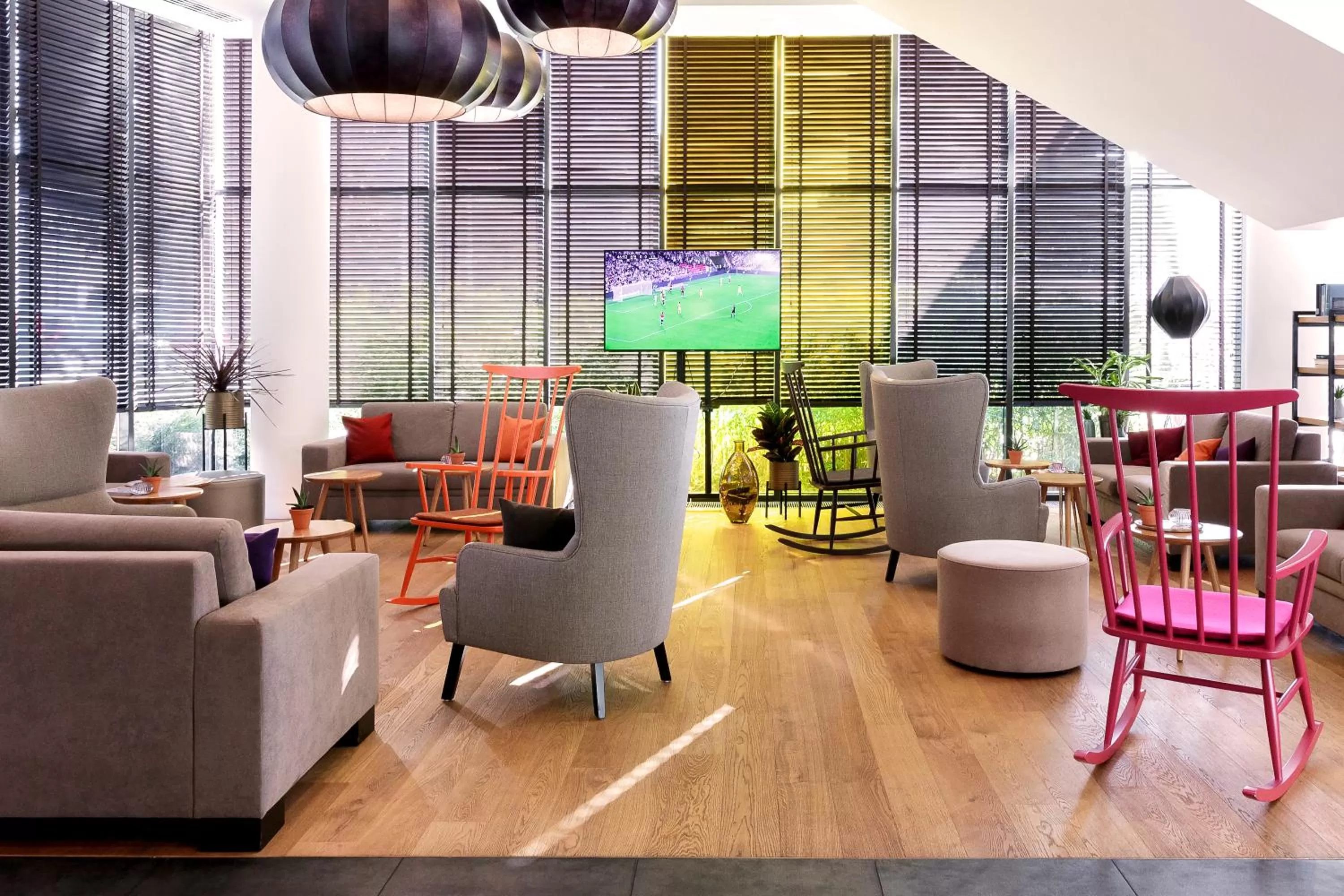 Lounge or bar in Vienna House Easy by Wyndham Katowice