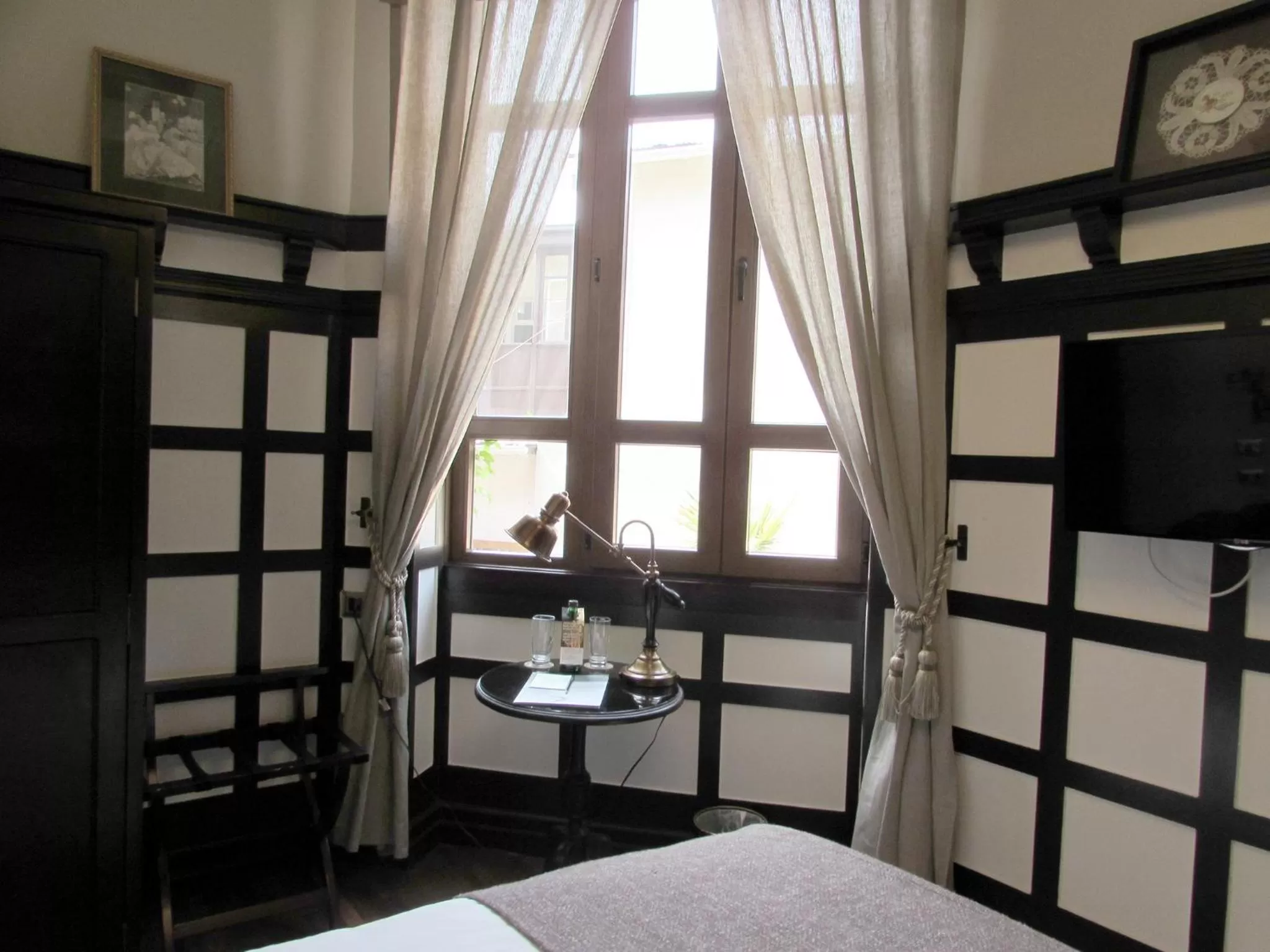 Photo of the whole room, Bed in Hotel Boutique Castillo Rojo