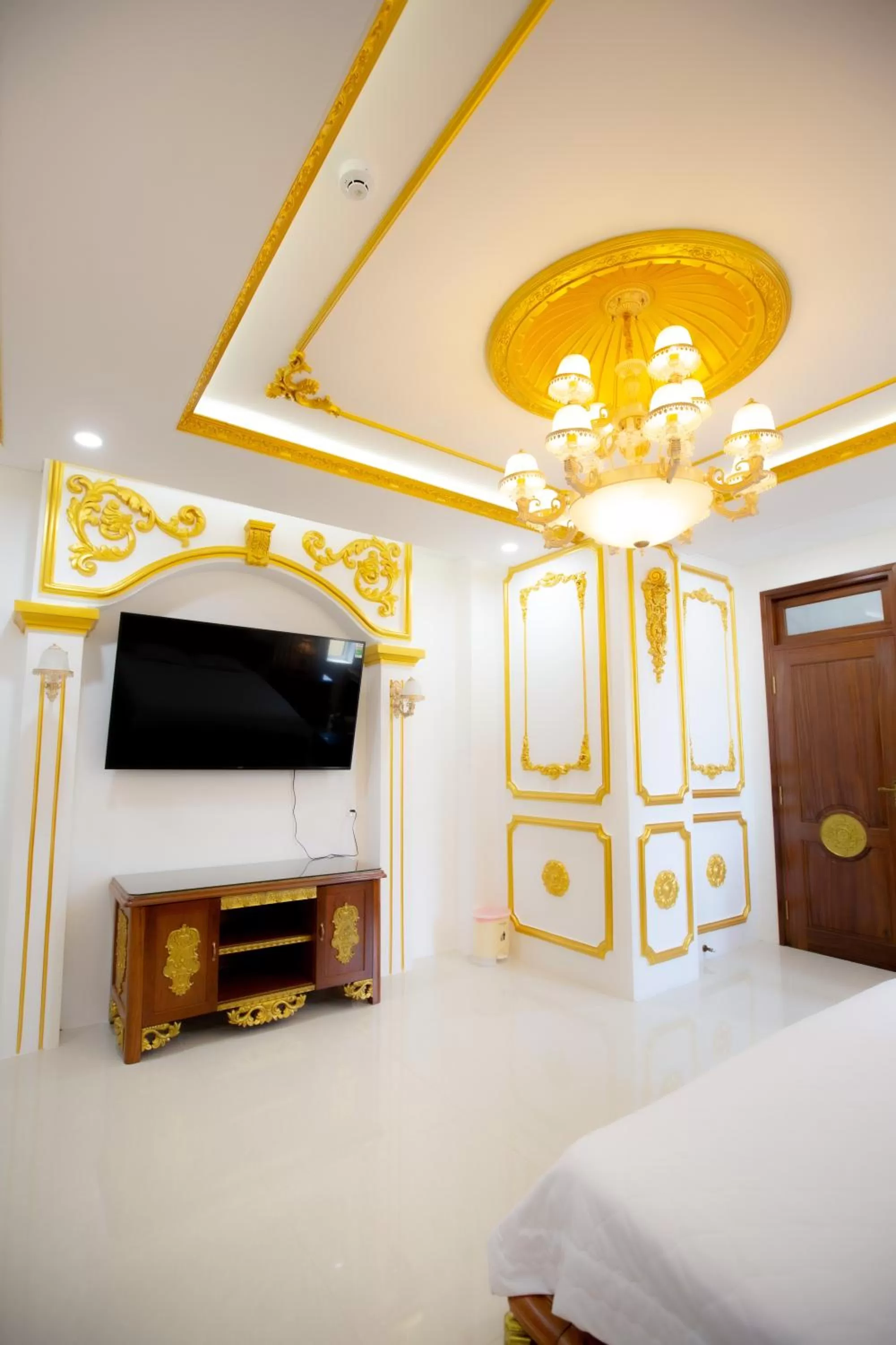 TV and multimedia, TV/Entertainment Center in KING VILLA QUẢNG NGÃI