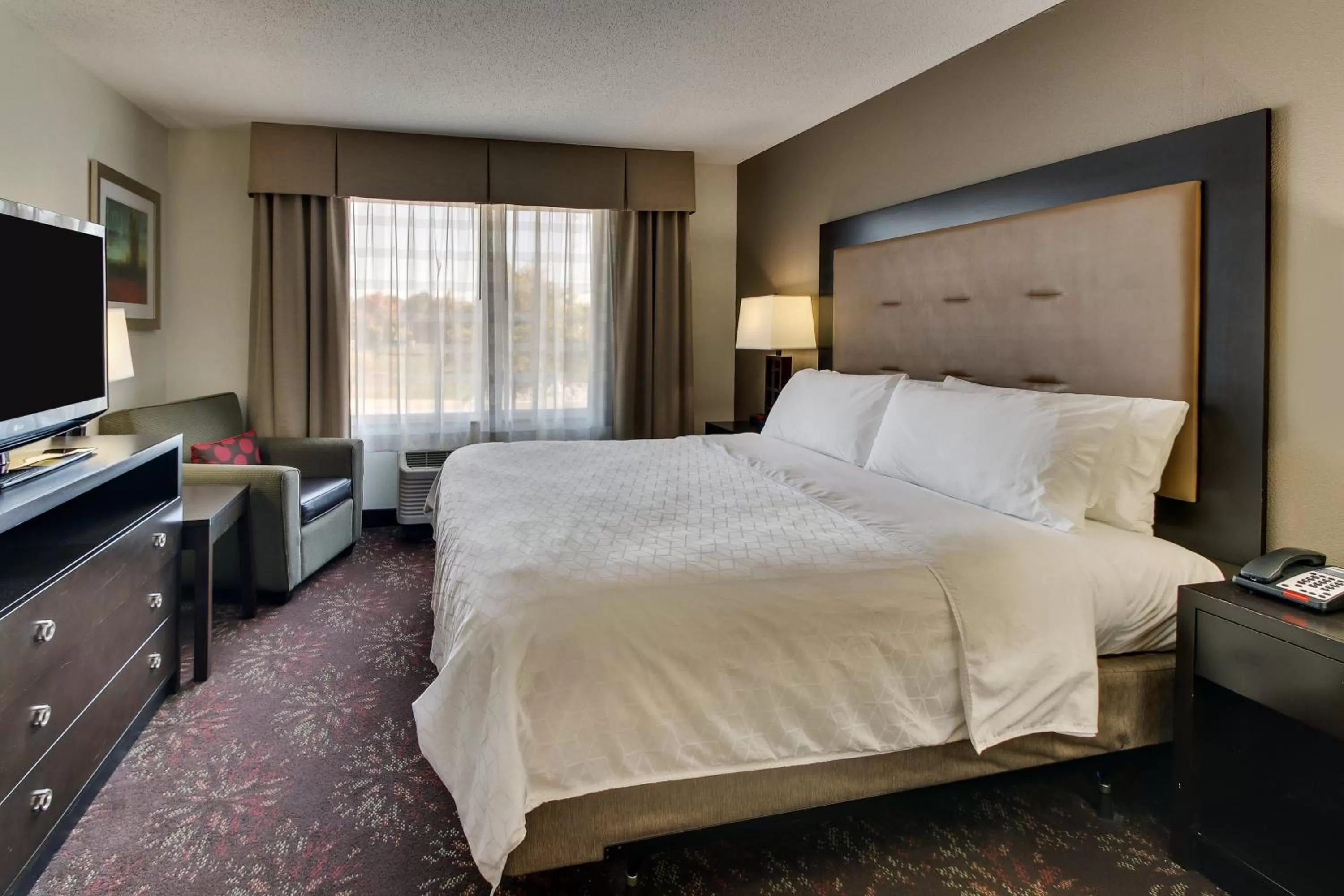 Photo of the whole room, Bed in Holiday Inn Express Hotel & Suites Lancaster-Lititz by IHG