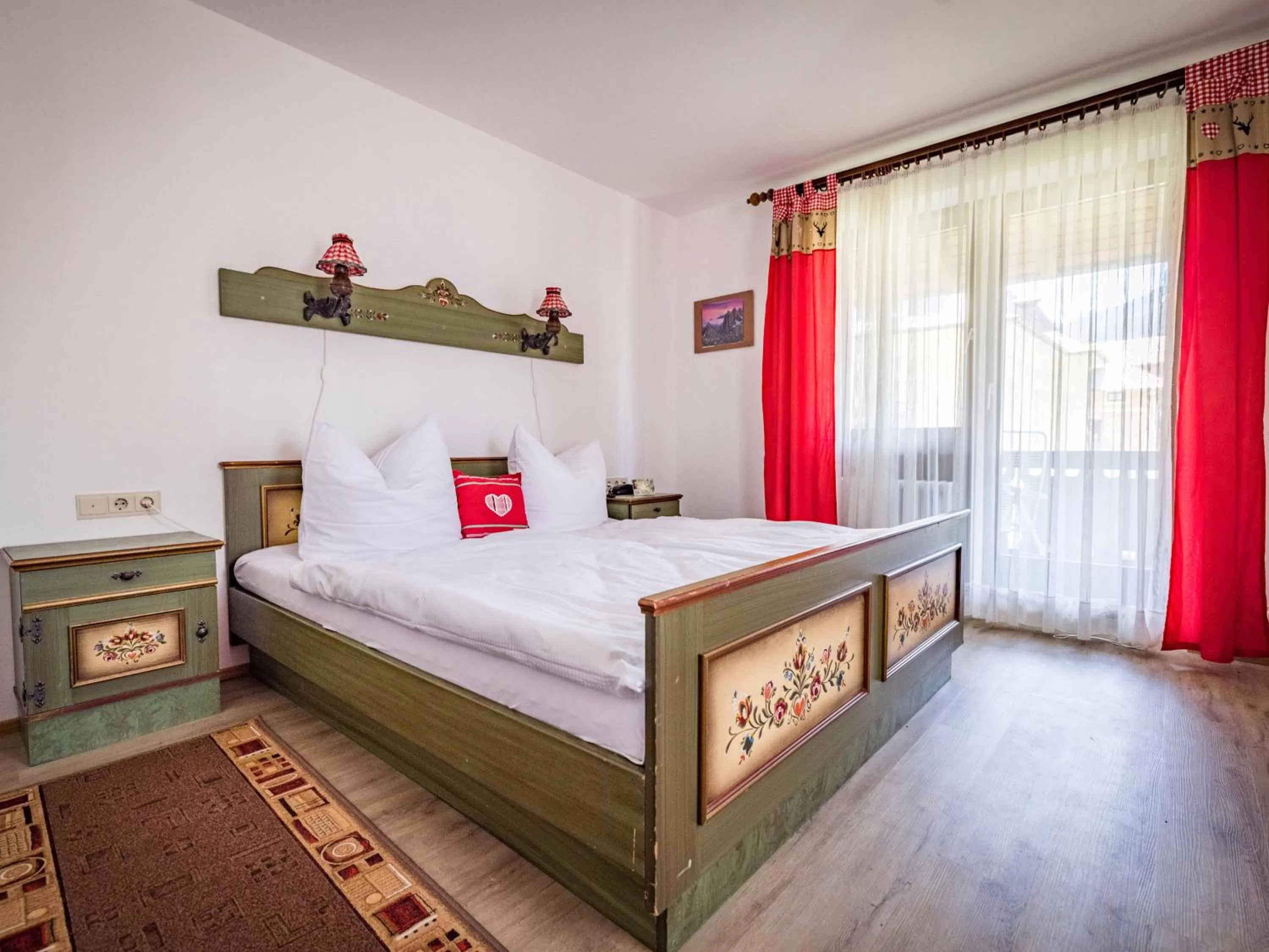 Photo of the whole room in Hotel Am Rupertuspark